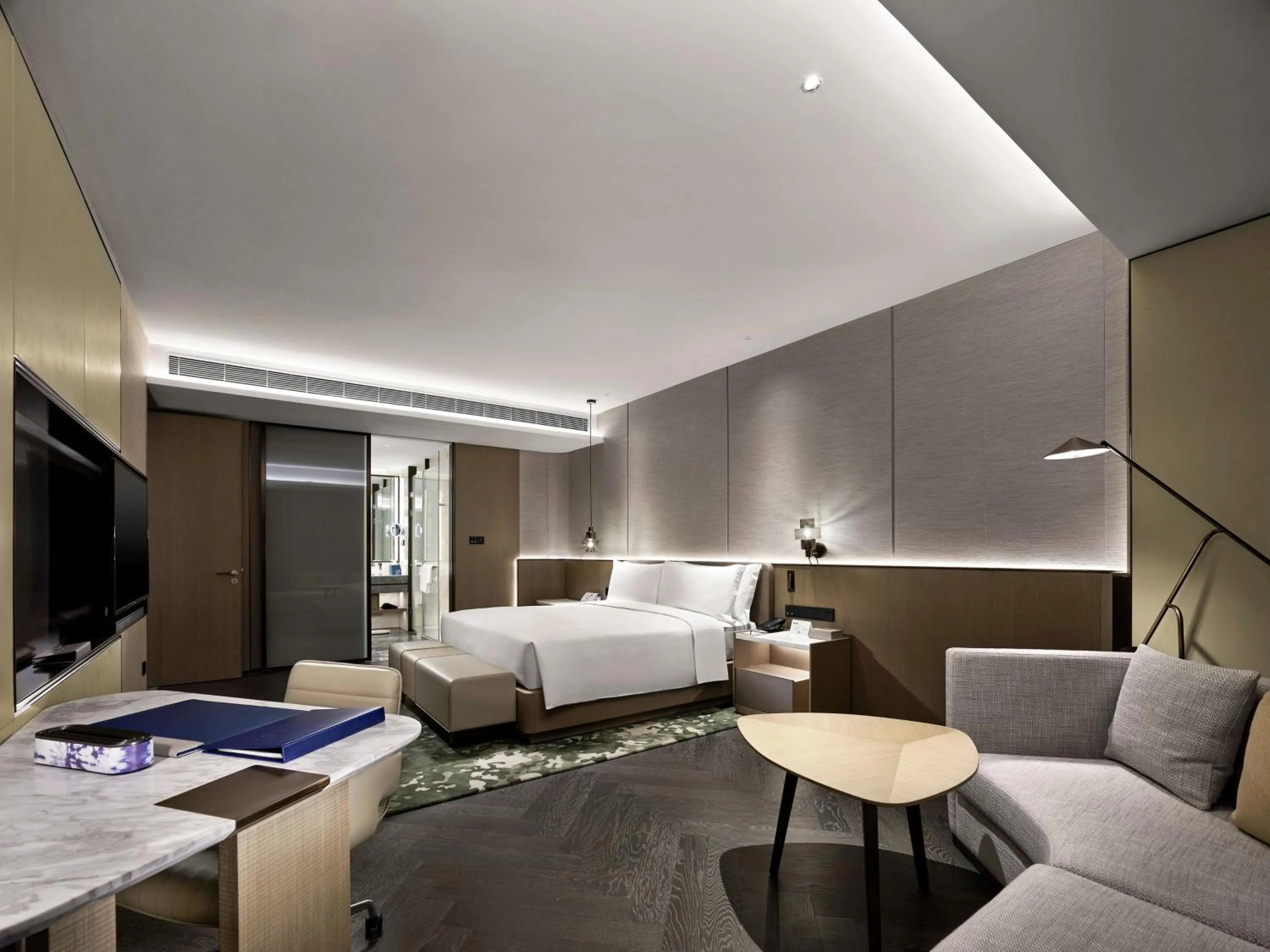Bedroom, Bed in DoubleTree by Hilton Qidong
