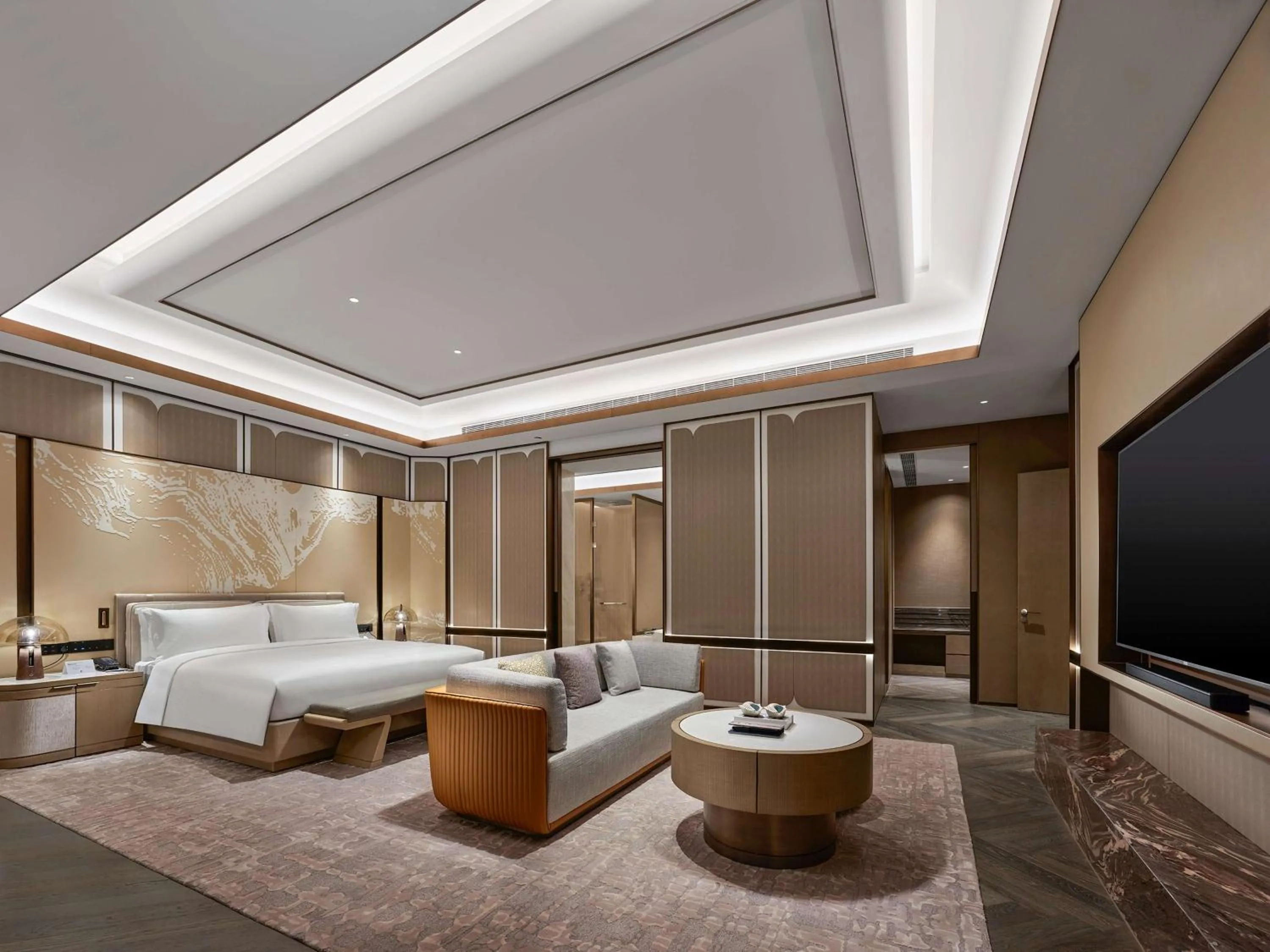 Bedroom in DoubleTree by Hilton Qidong