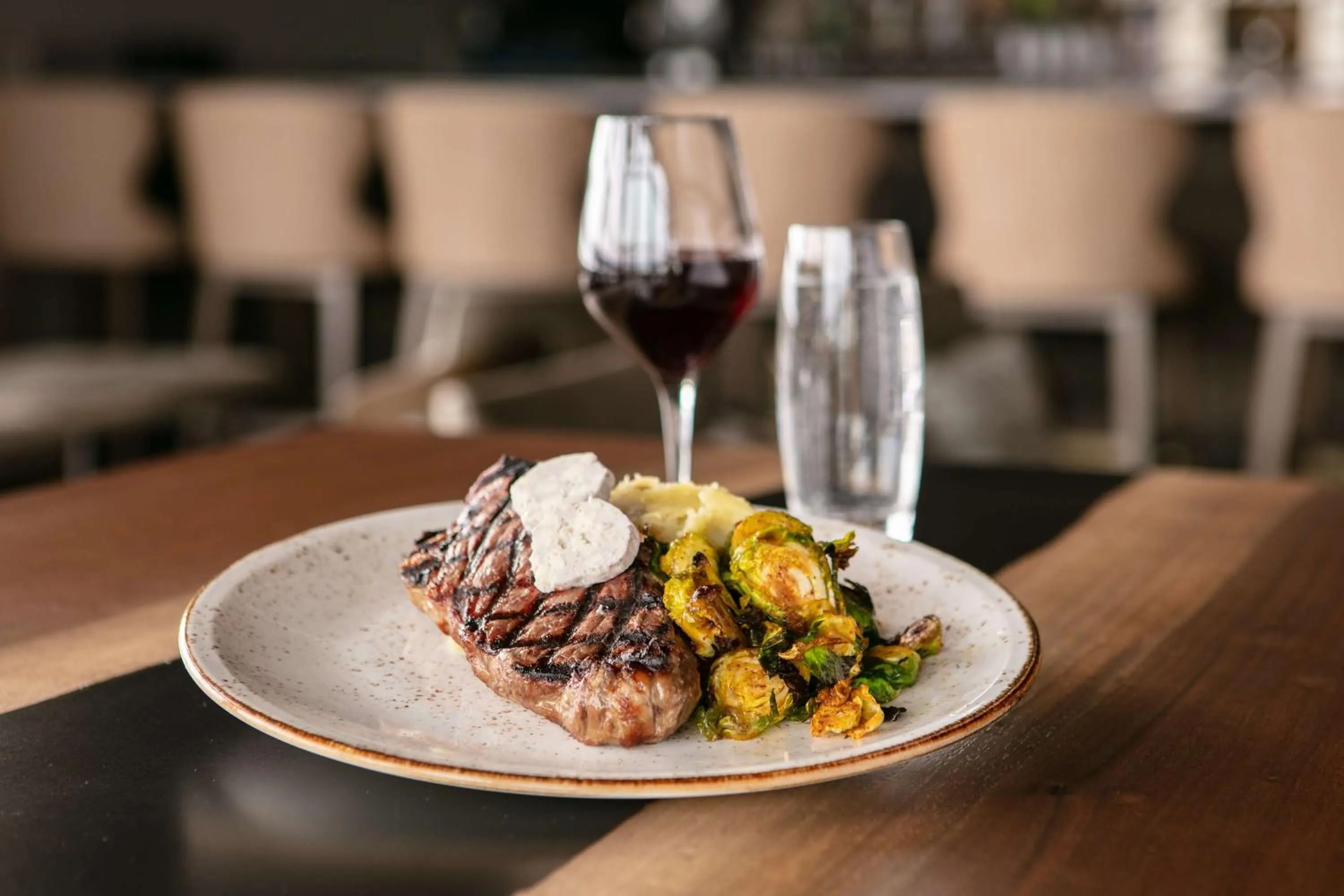 Restaurant/places to eat in Homewood Suites By Hilton Dillon