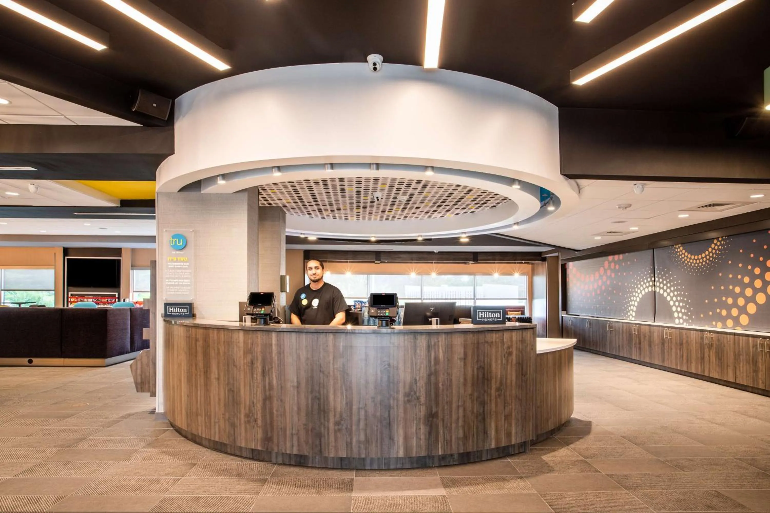 Lobby or reception in Tru By Hilton Bradenton I-75, FL