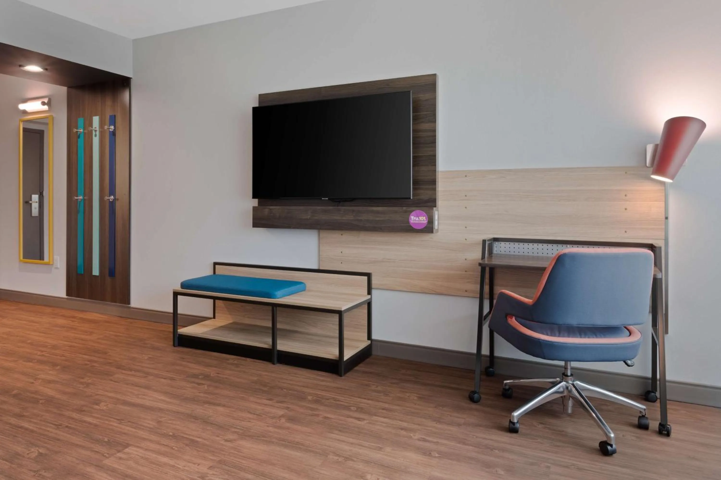 Bedroom in Tru By Hilton Bradenton I-75, FL