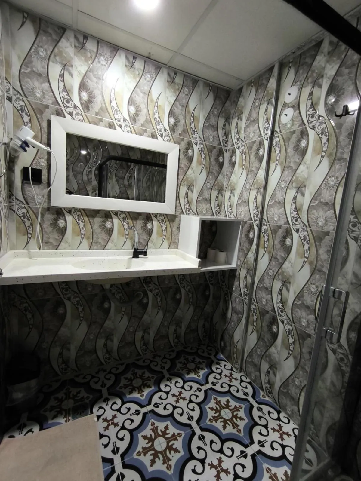 Shower in Akman City Hotel