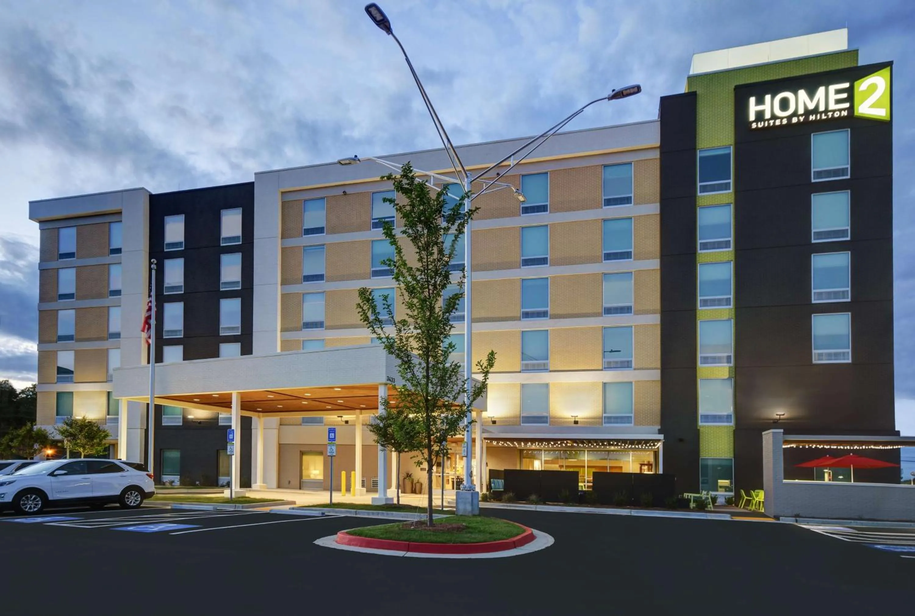 Property building in Home2 Suites by Hilton Atlanta Airport North