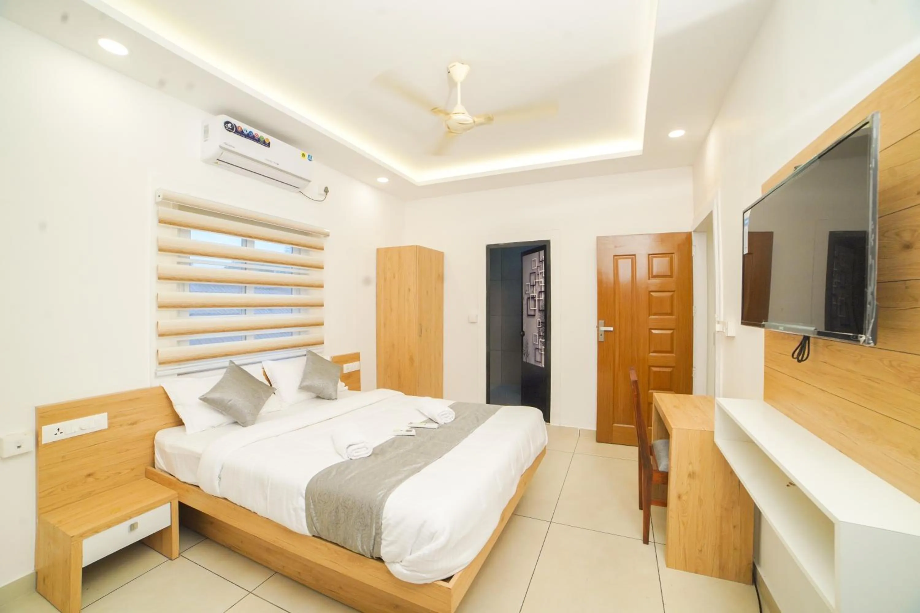 Bed in Oceana Hills Residency