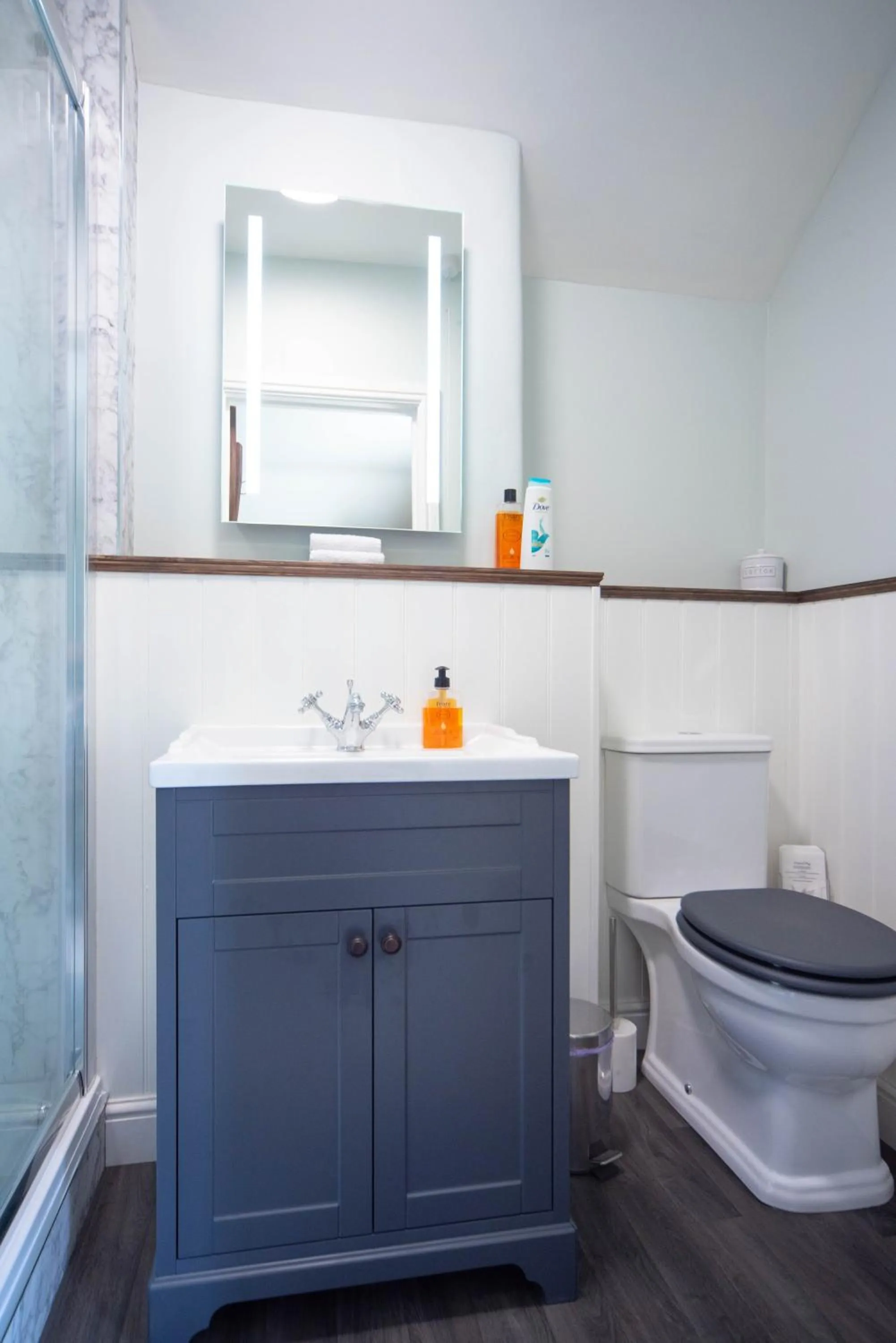 Bathroom in Lower House B&B and Cottages, Adforton