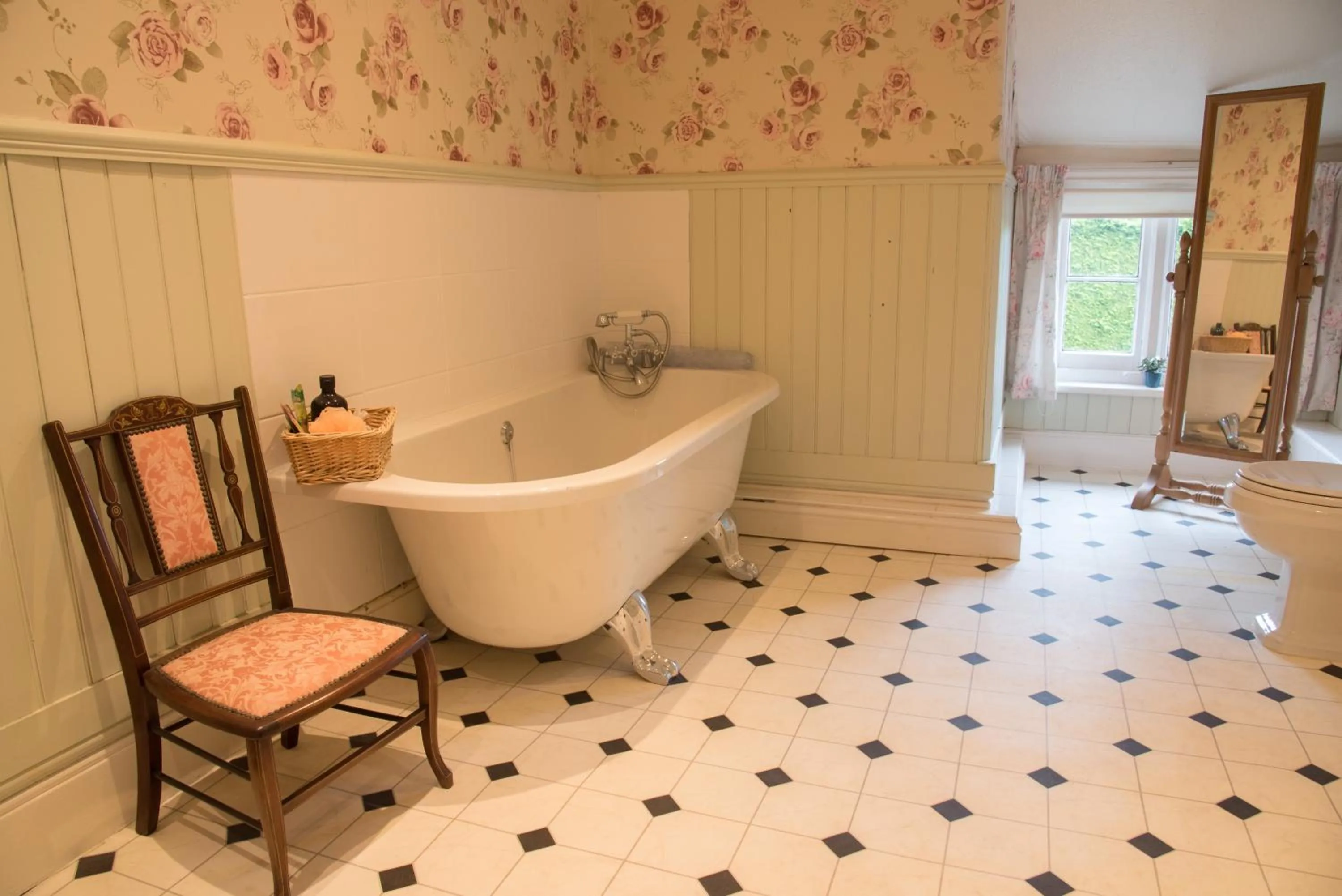 Bathroom in Lower House B&B and Cottages, Adforton