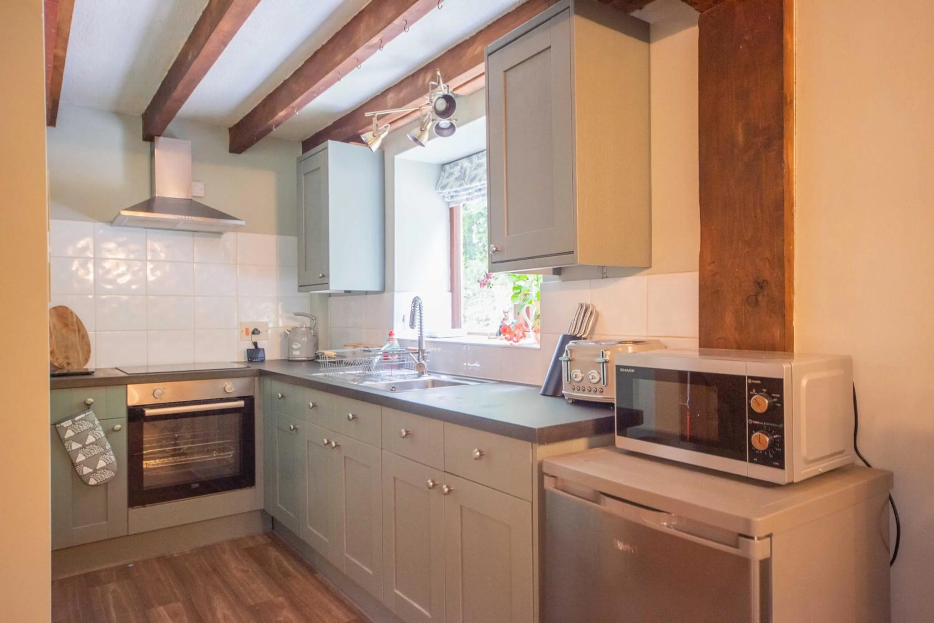 Coffee/tea facilities in Lower House B&B and Cottages, Adforton