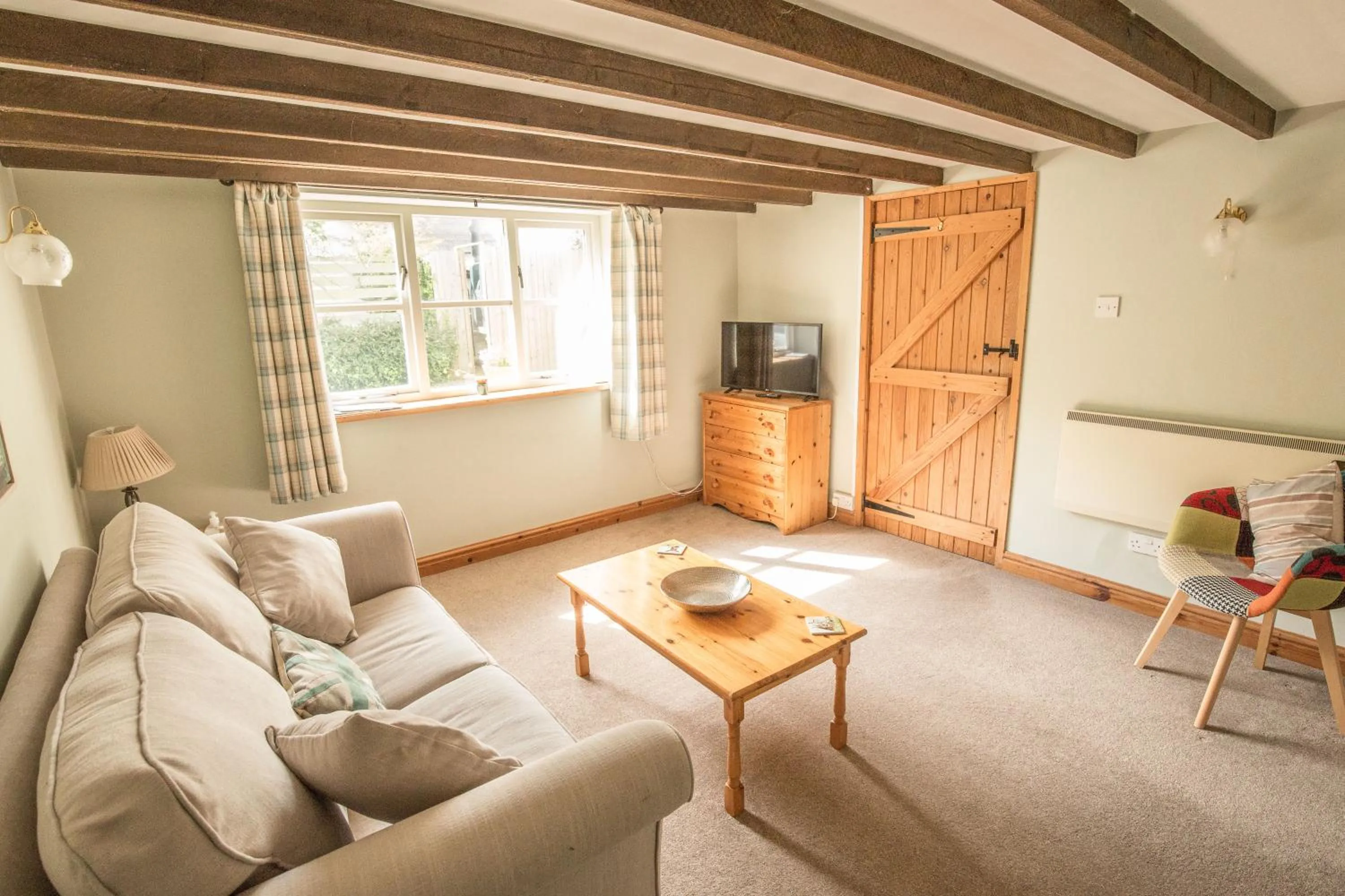 Communal lounge/ TV room in Lower House B&B and Cottages, Adforton
