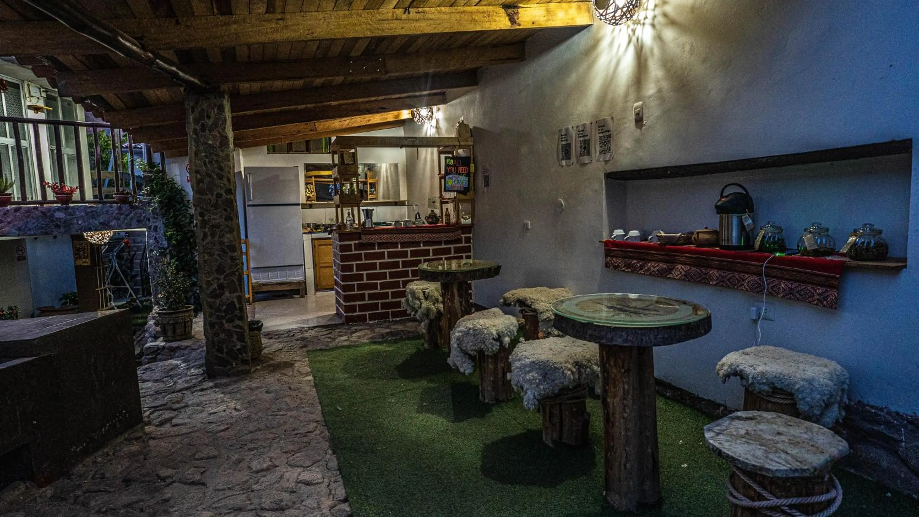 Lounge or bar in MAMA GREEN HOSTAL - Eco Andean Experience and Permaculture Farm - Vegetarian Breakfast