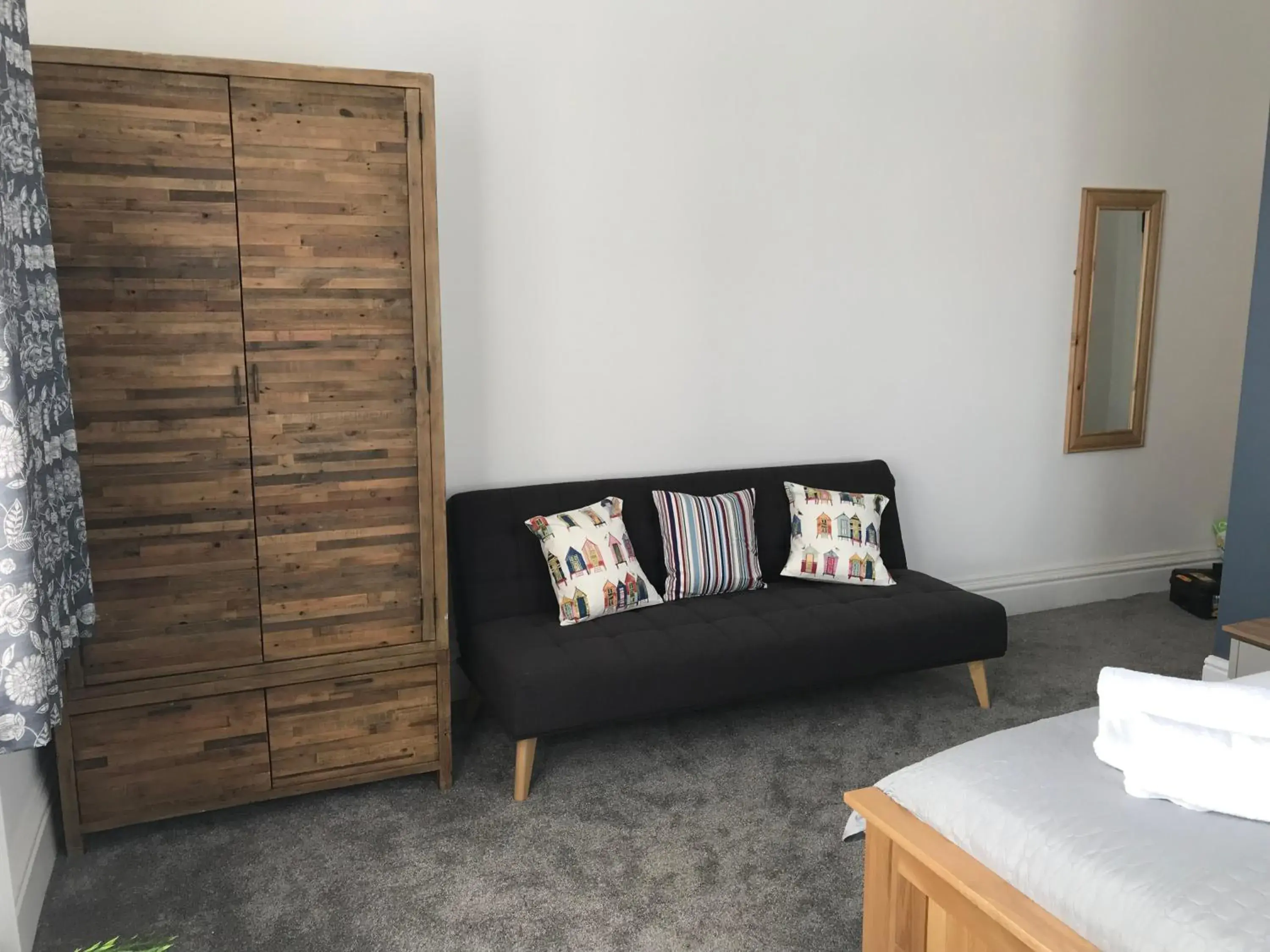 Standard Triple Room in The queens head Standard Triple Room in The queens head