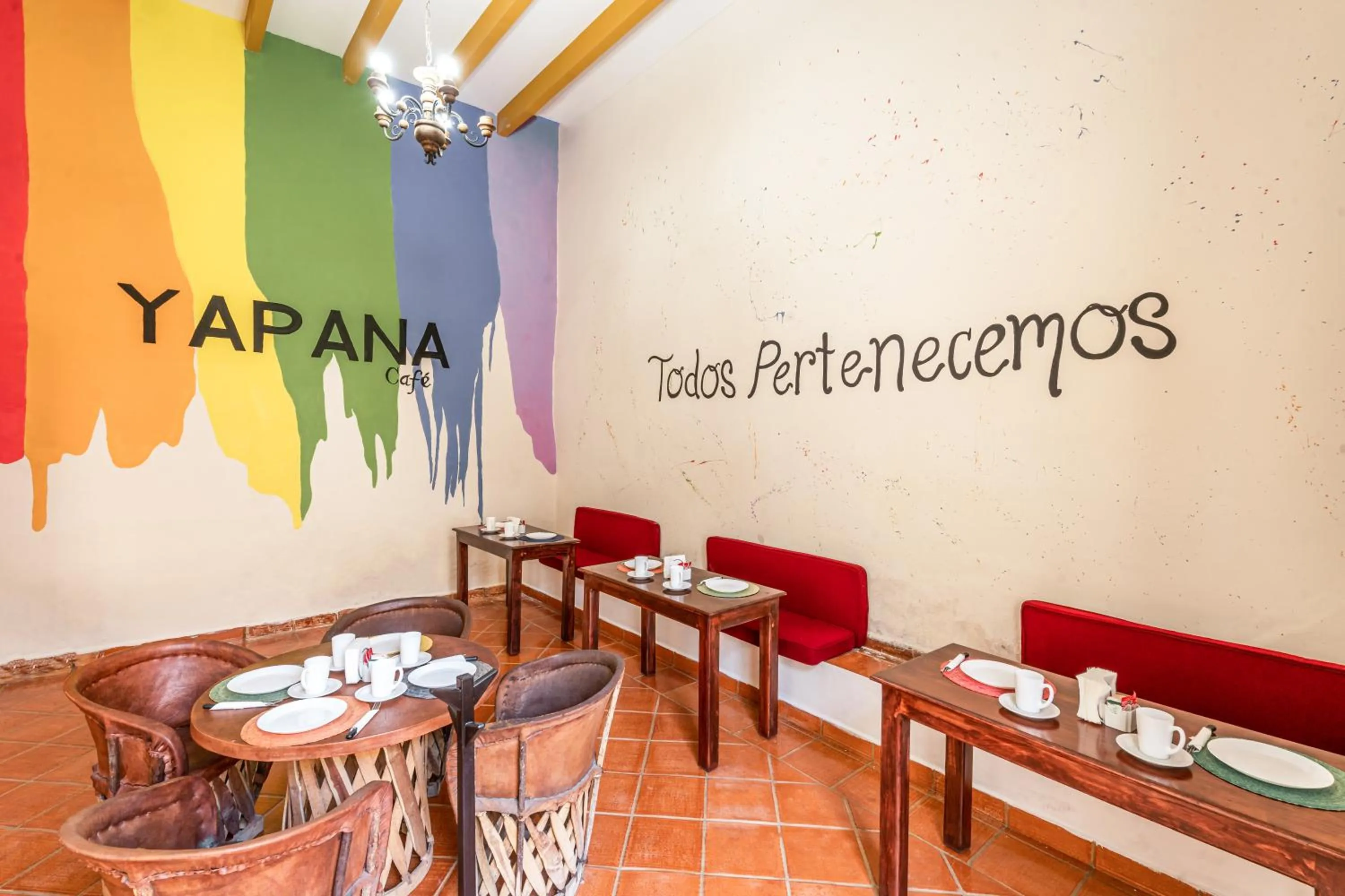 Restaurant/places to eat in Hotel Meson de Sara