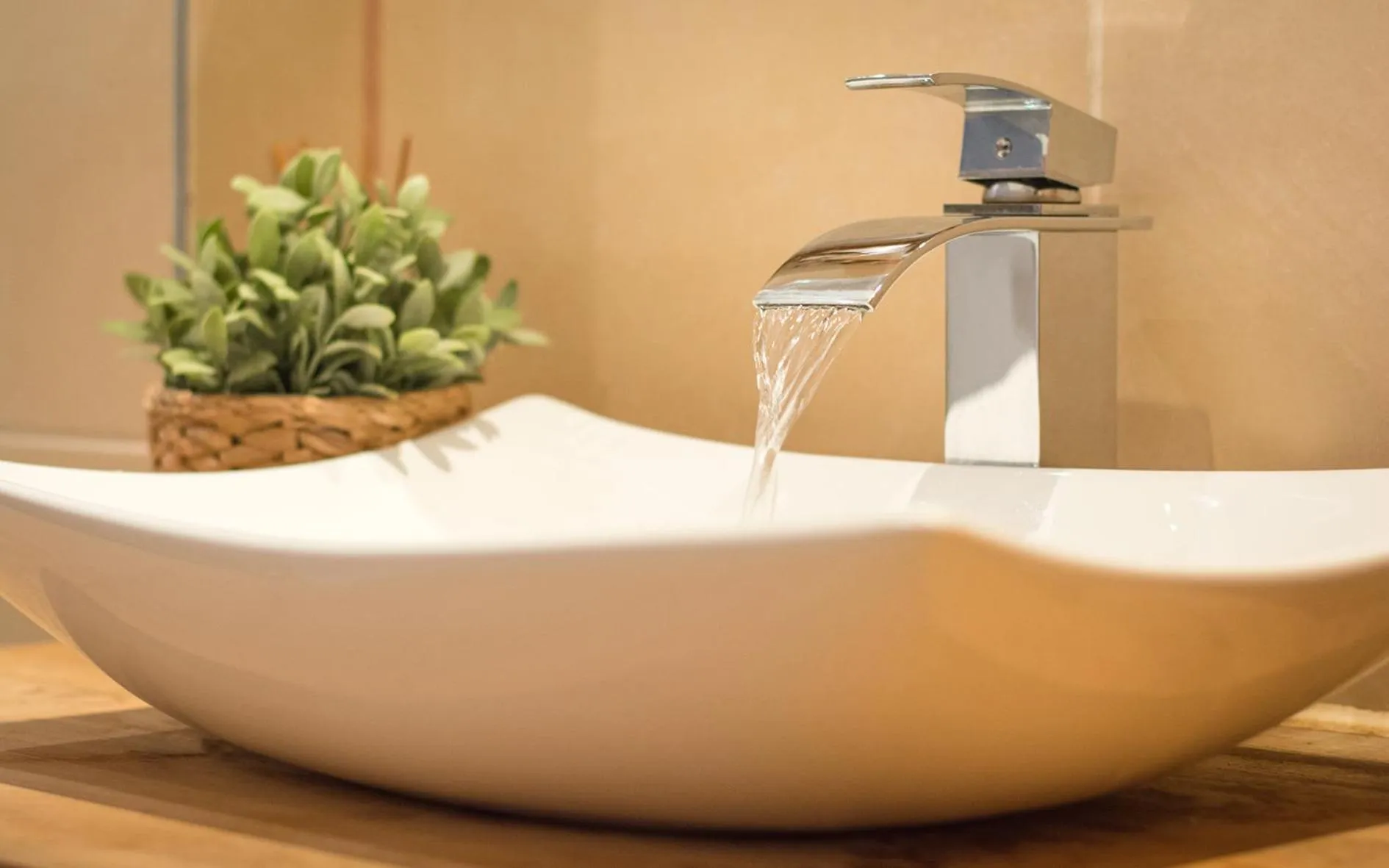 Toilet in Seehotel Schwanenhof