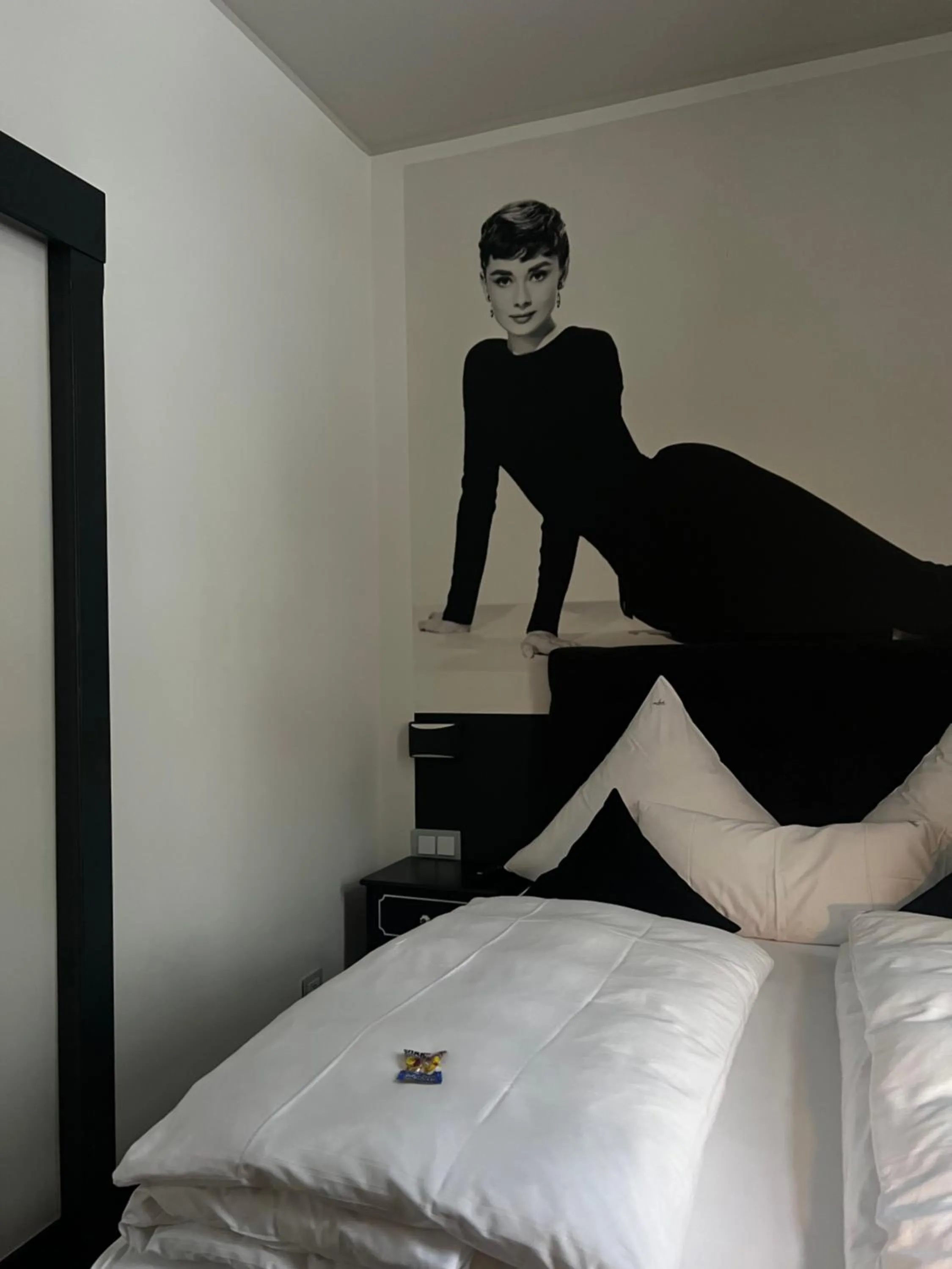 Property building, Bed in Palace St. George