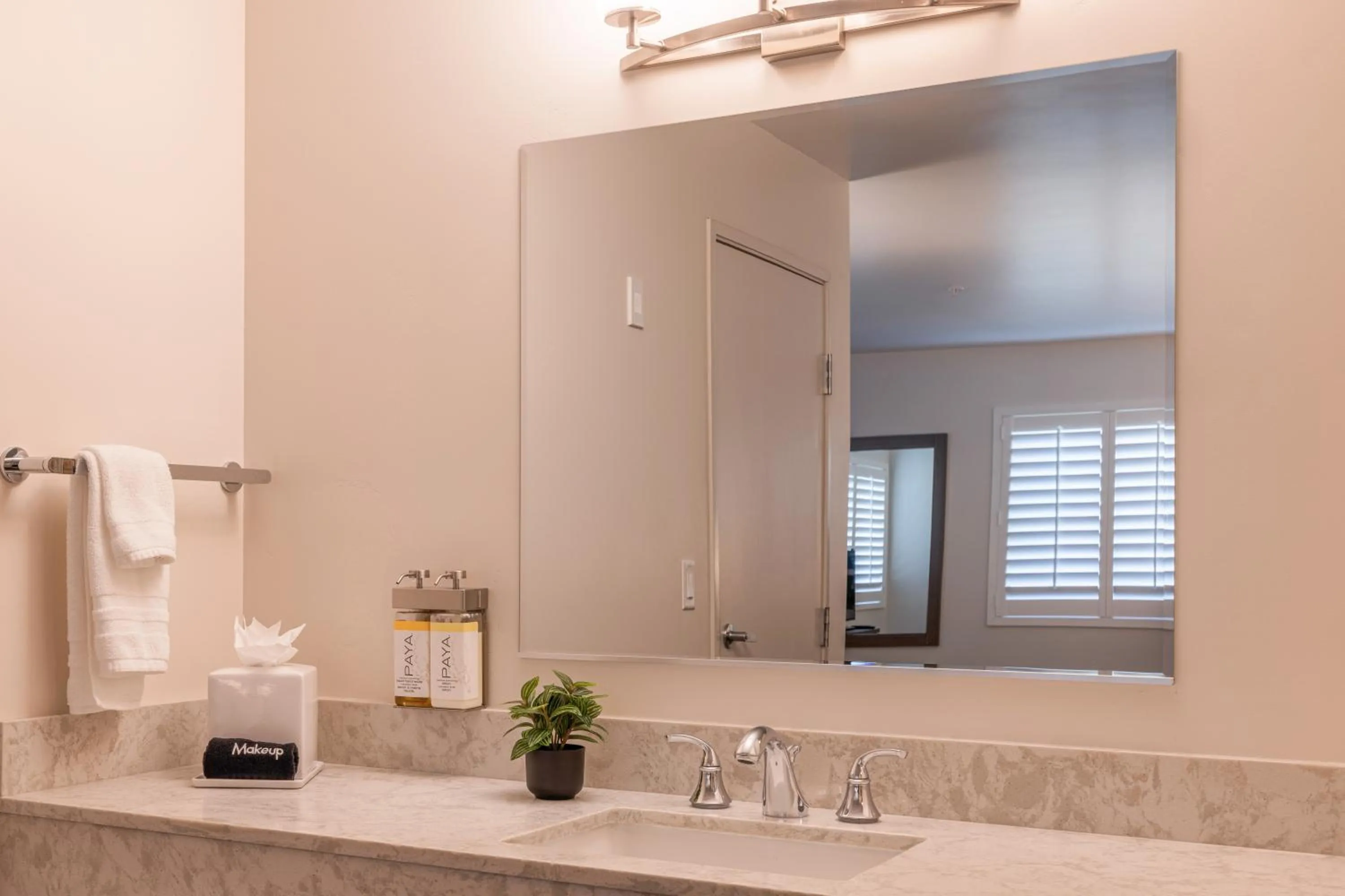 Bathroom in Inn At Moss Landing Point
