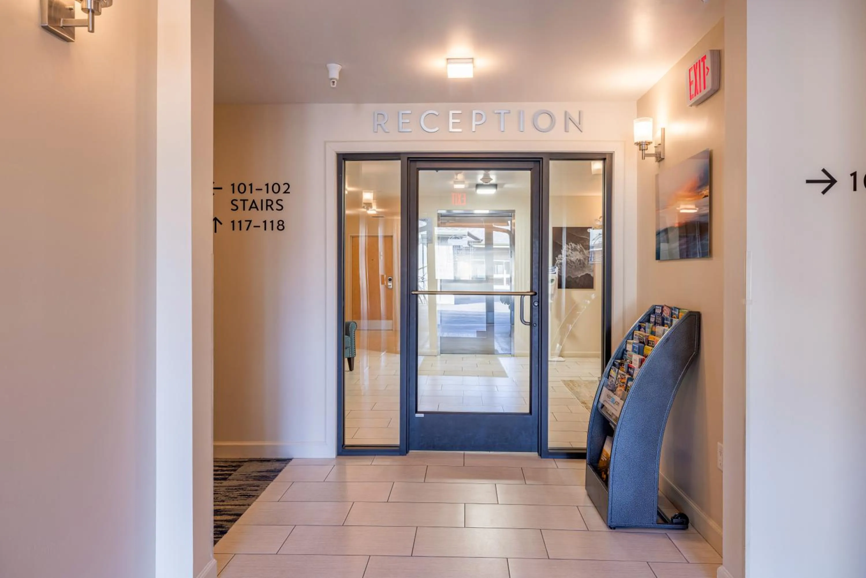 Lobby or reception in Inn At Moss Landing Point