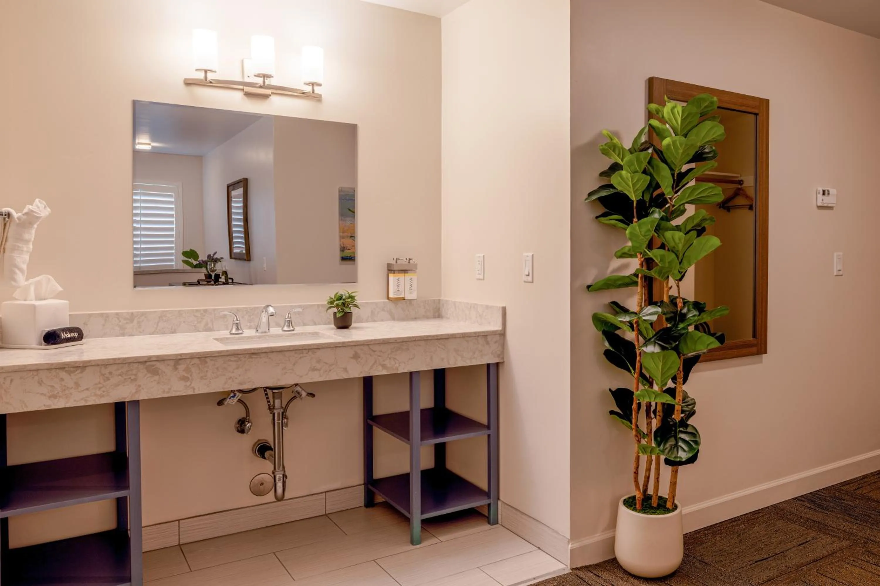 Bathroom in Inn At Moss Landing Point