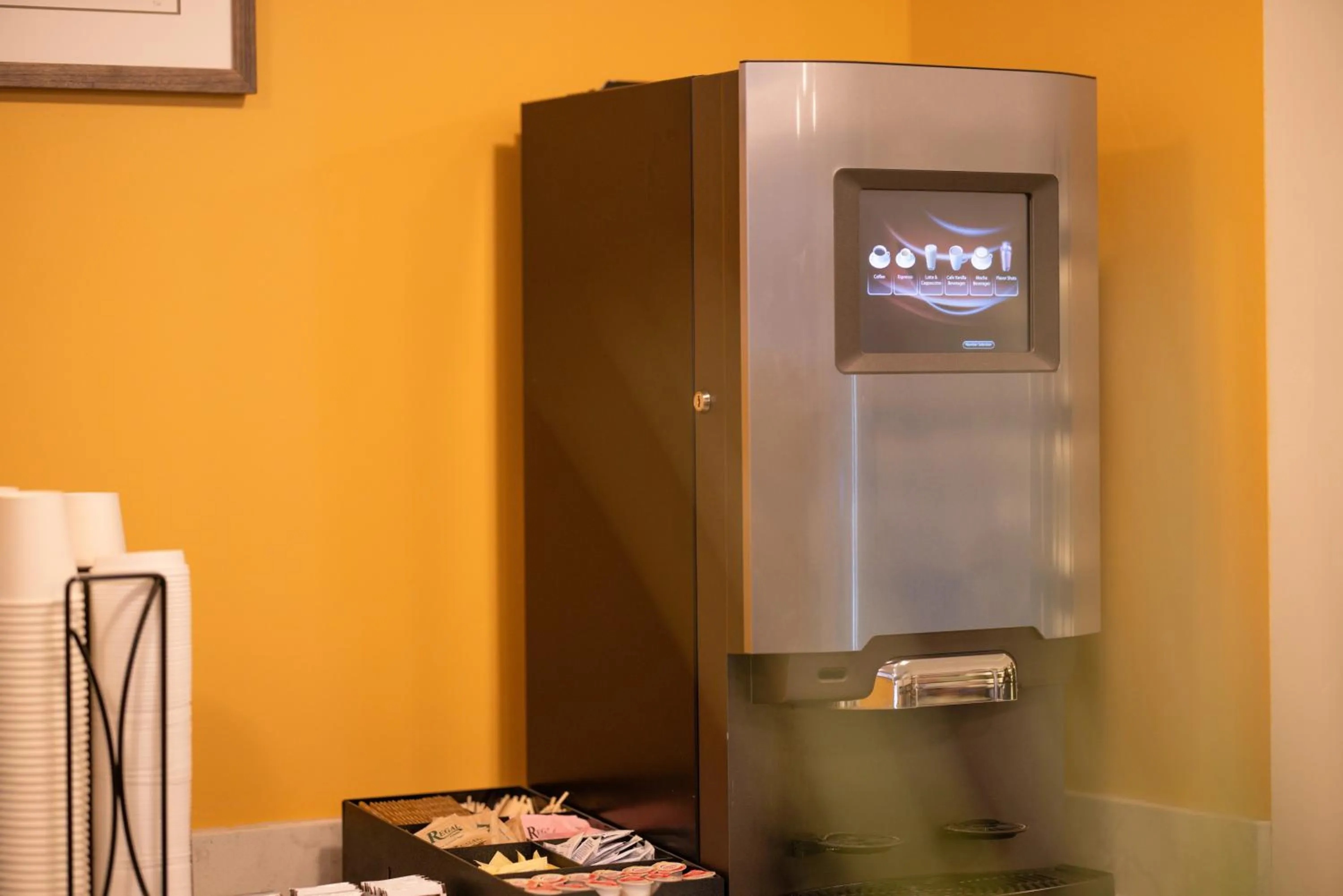 Coffee/tea facilities in Inn At Moss Landing Point