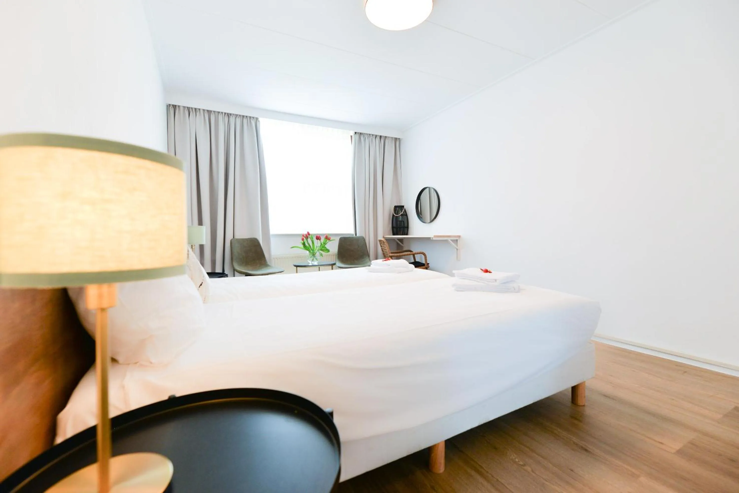 Photo of the whole room, Bed in Hotel de Grote Zwaan