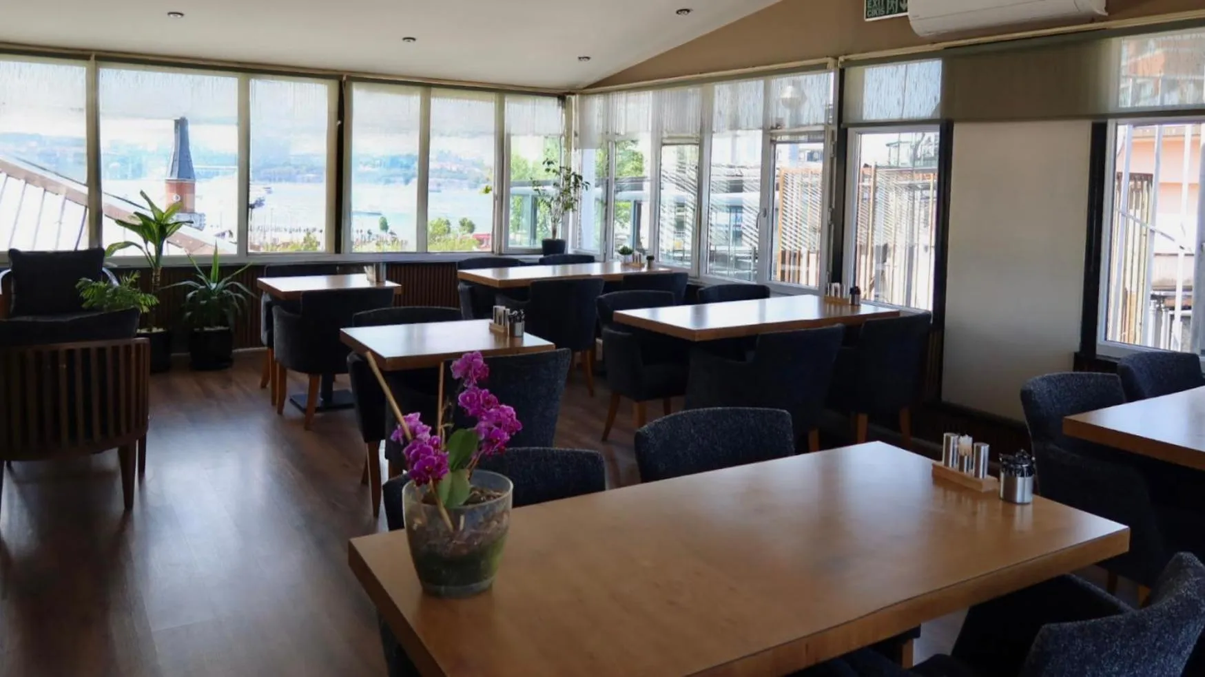Seating area in ÜSKÜDAR OTEL