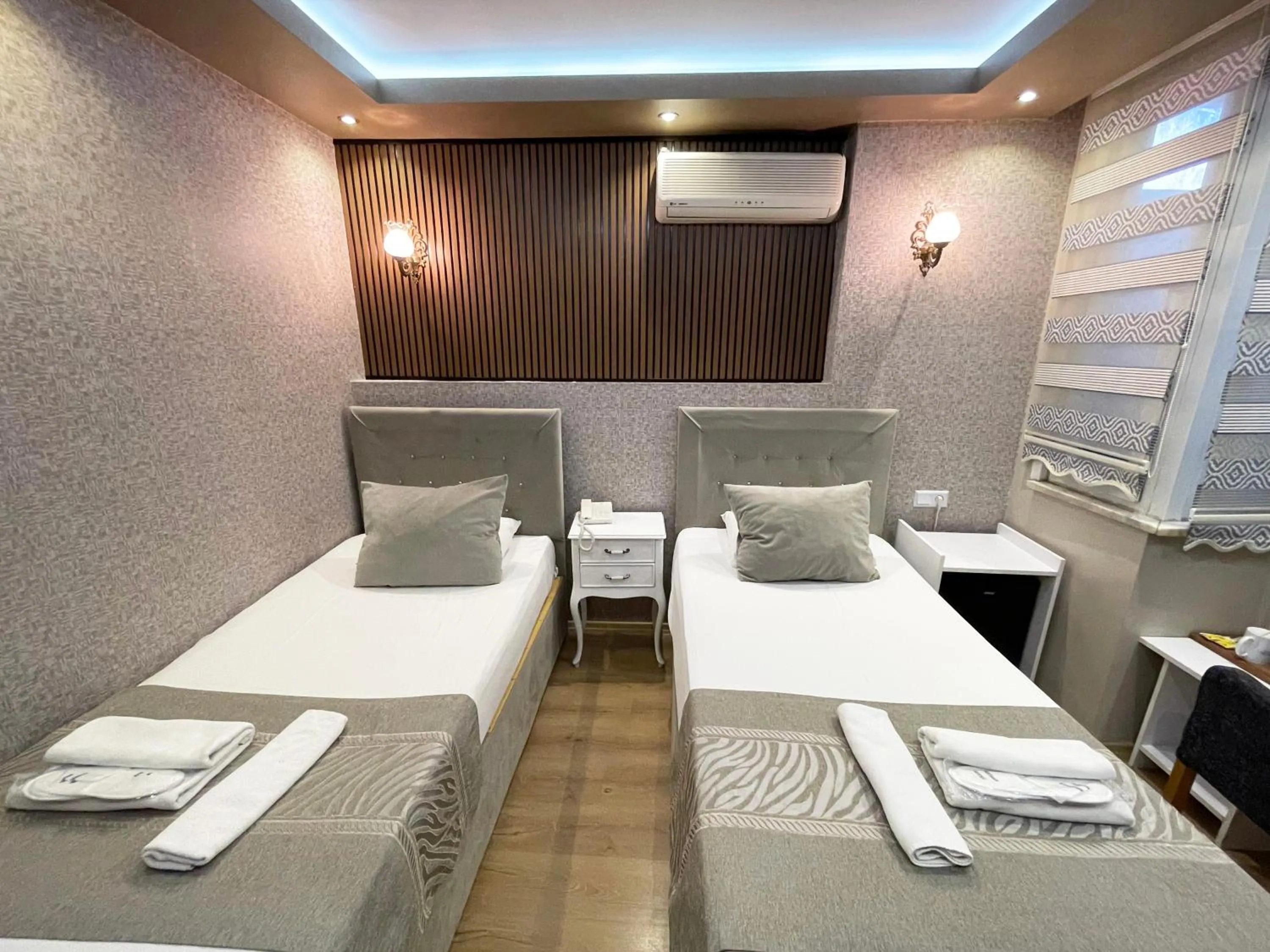 Photo of the whole room, Bed in ÜSKÜDAR OTEL