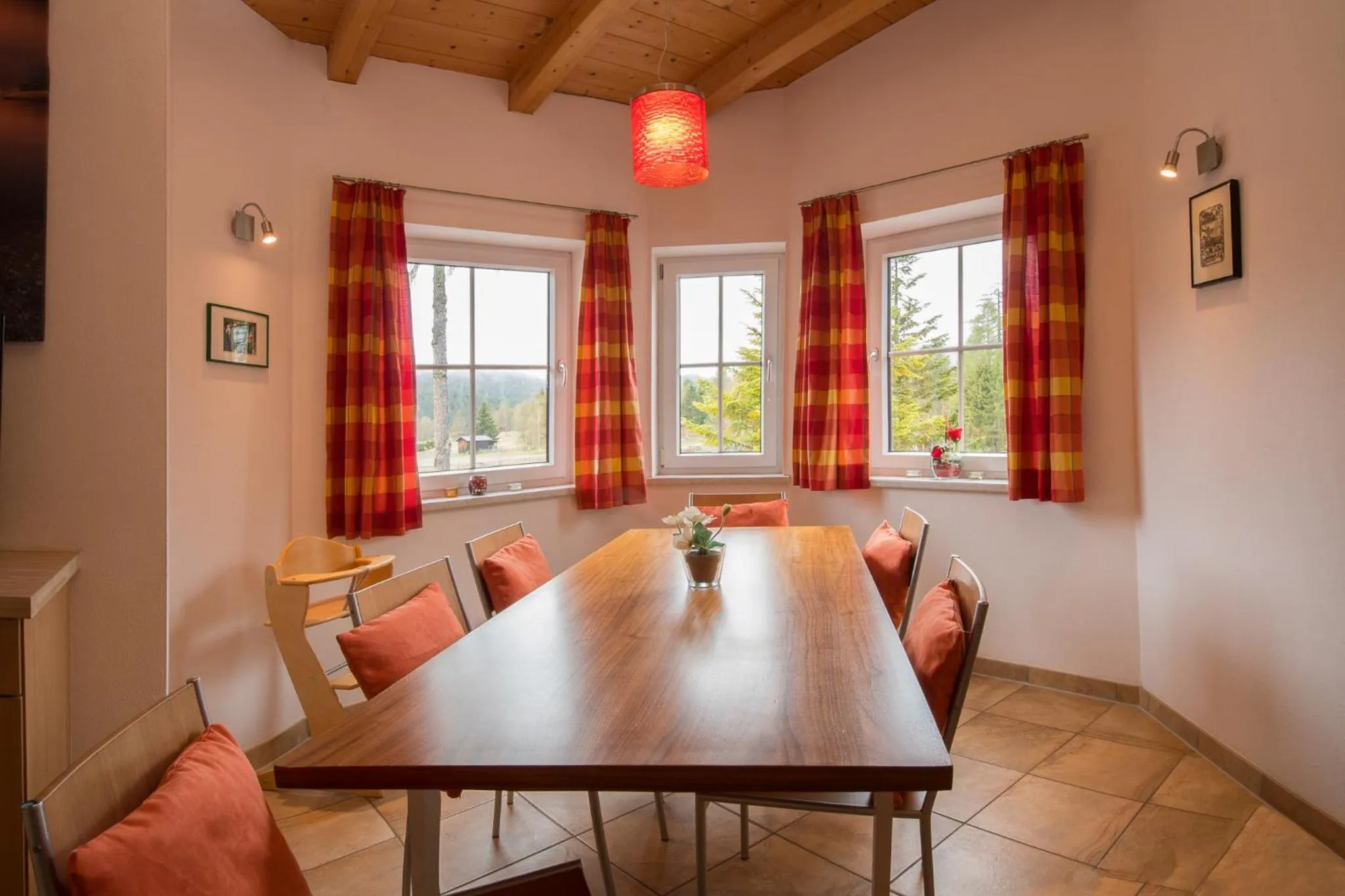 Photo of the whole room in Landhaus Charlotte Apartments Tirol