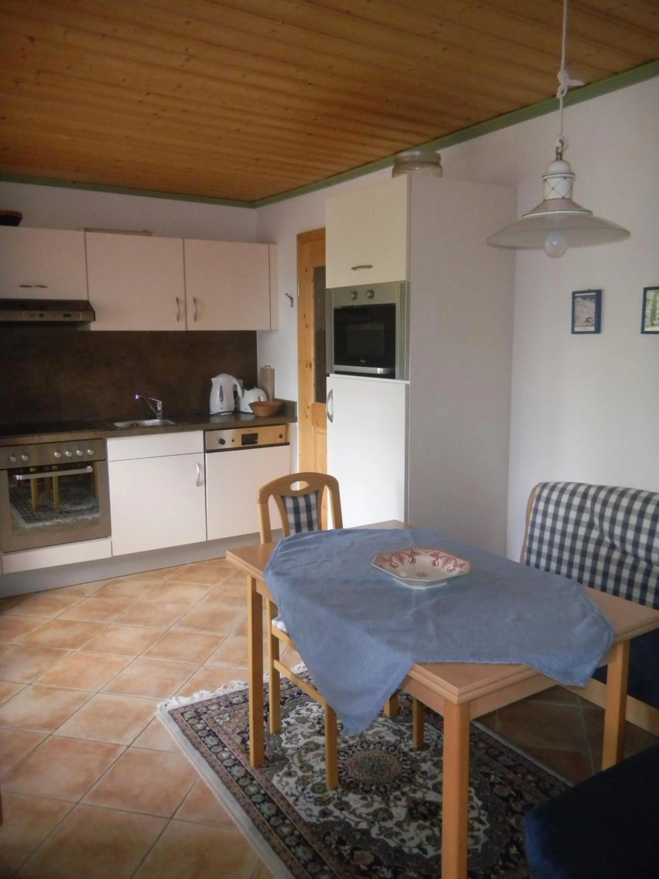 Kitchen or kitchenette in Landhaus Charlotte Apartments Tirol