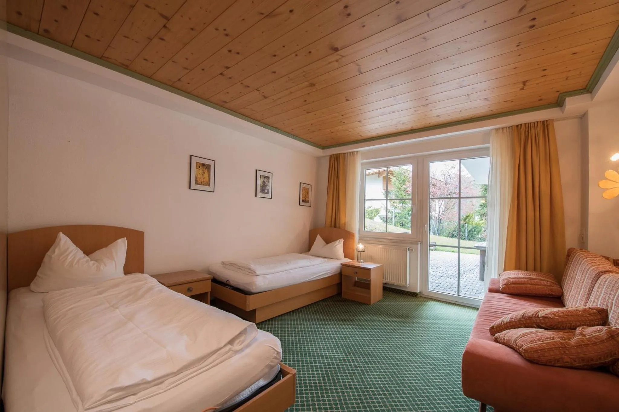 Bedroom, Bed in Landhaus Charlotte Apartments Tirol