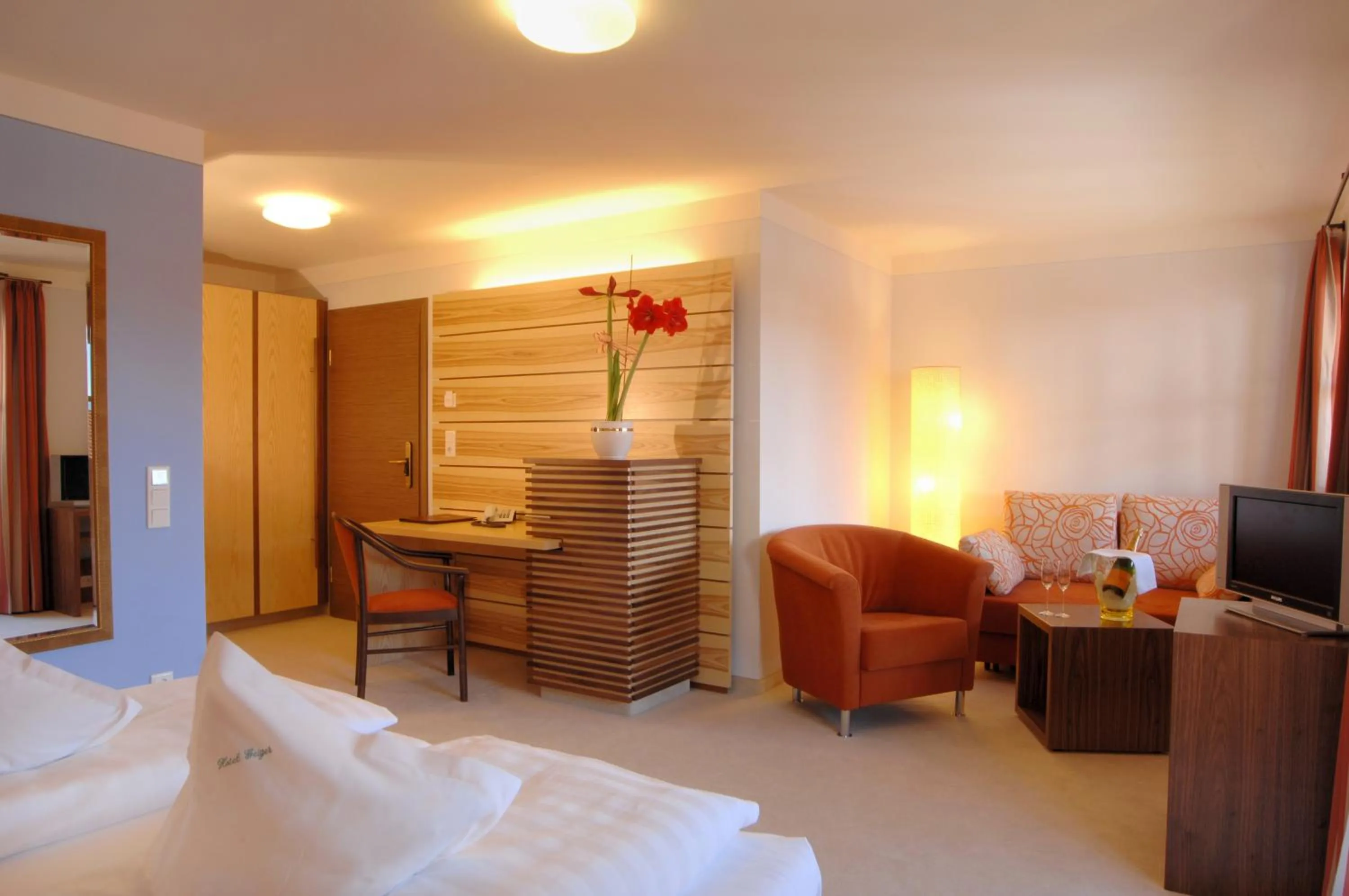 Photo of the whole room, Bed in Hotel Geiger