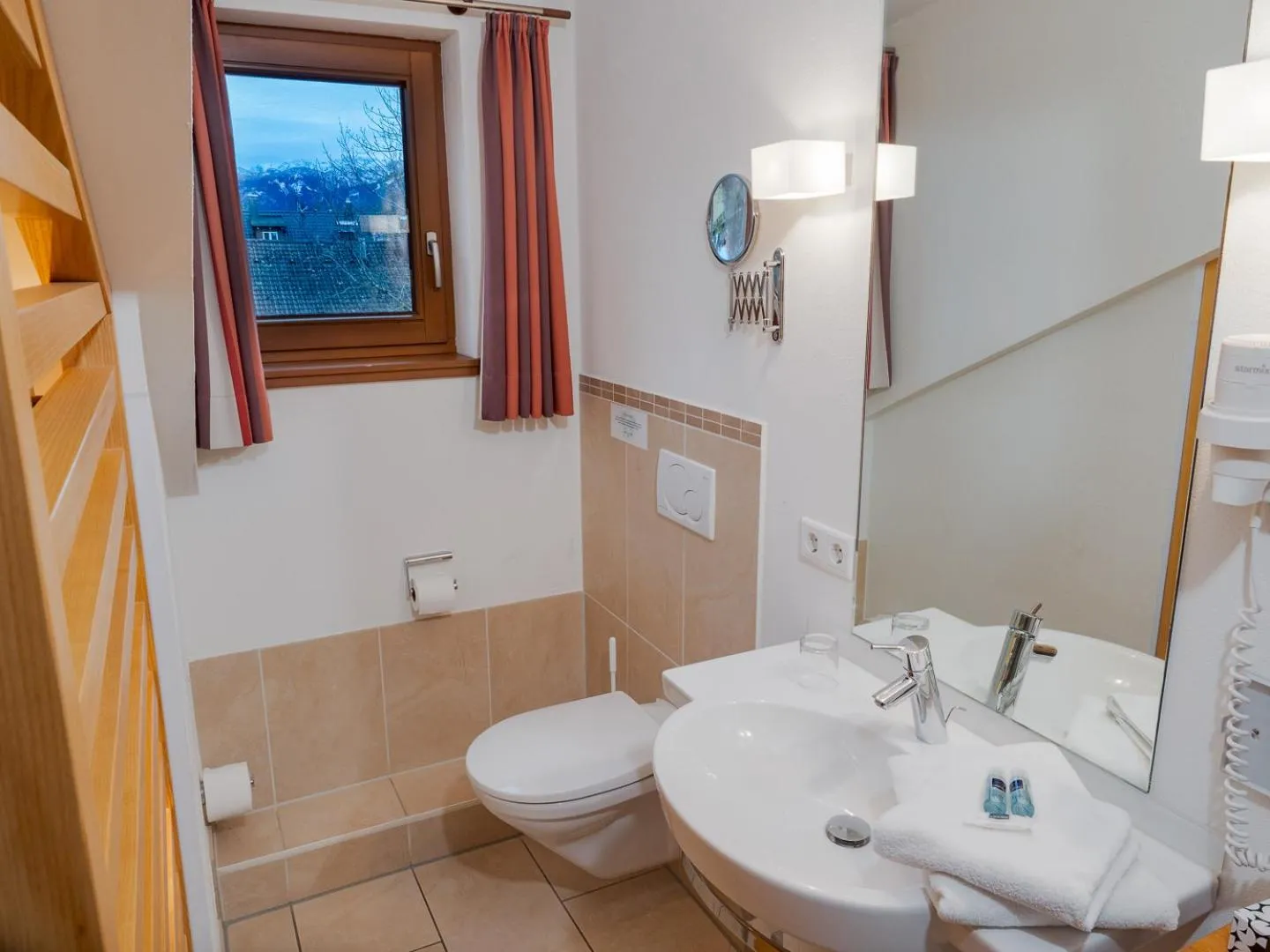 Toilet in Hotel Geiger