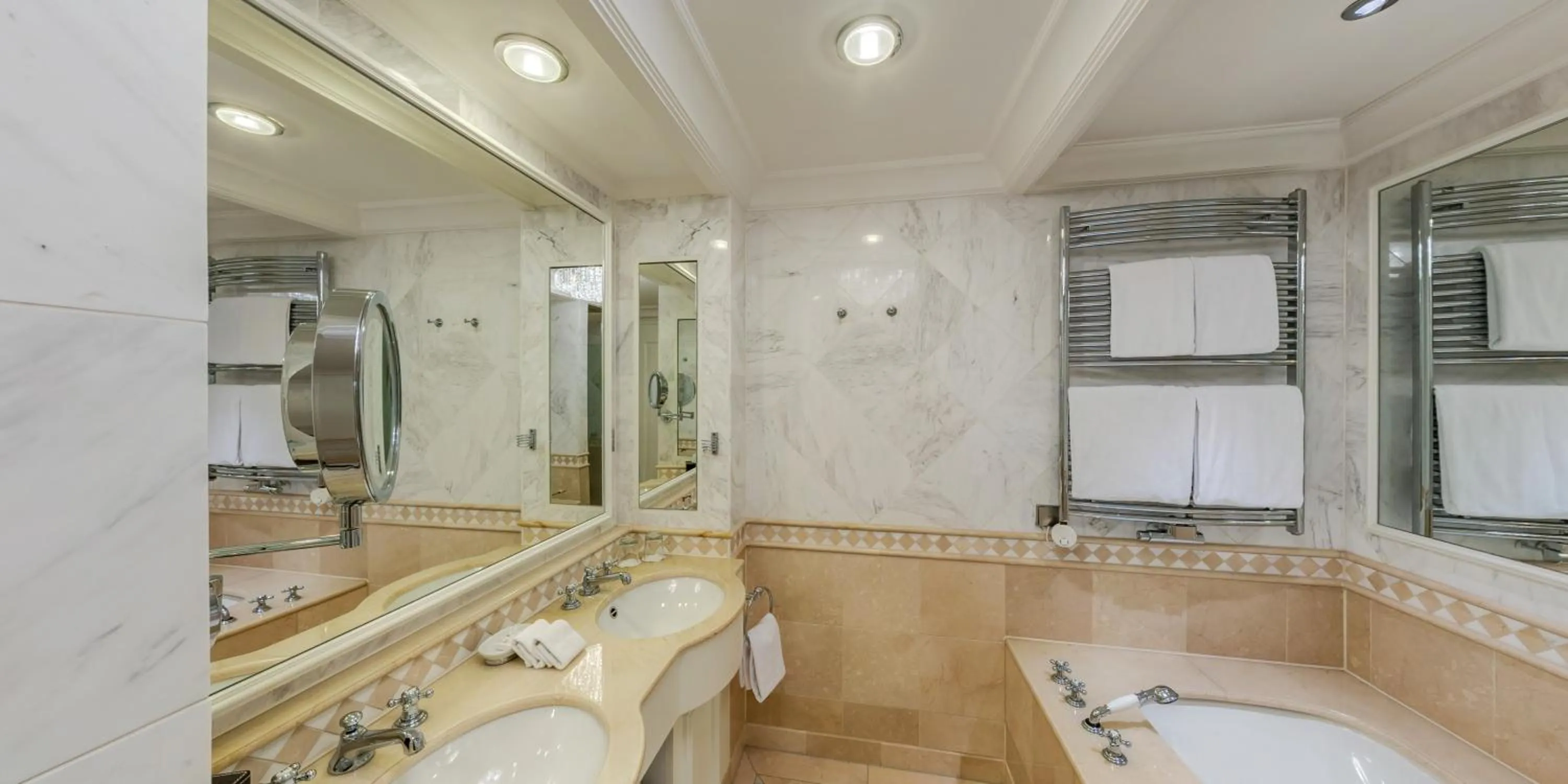 Bathroom in Falkensteiner Schlosshotel Velden – The Leading Hotels of the World