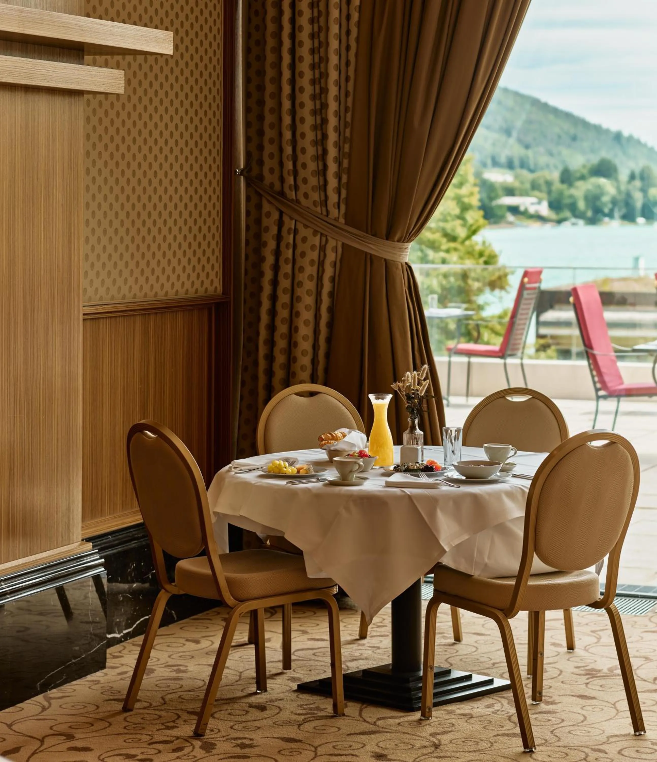 Restaurant/places to eat in Falkensteiner Schlosshotel Velden – The Leading Hotels of the World