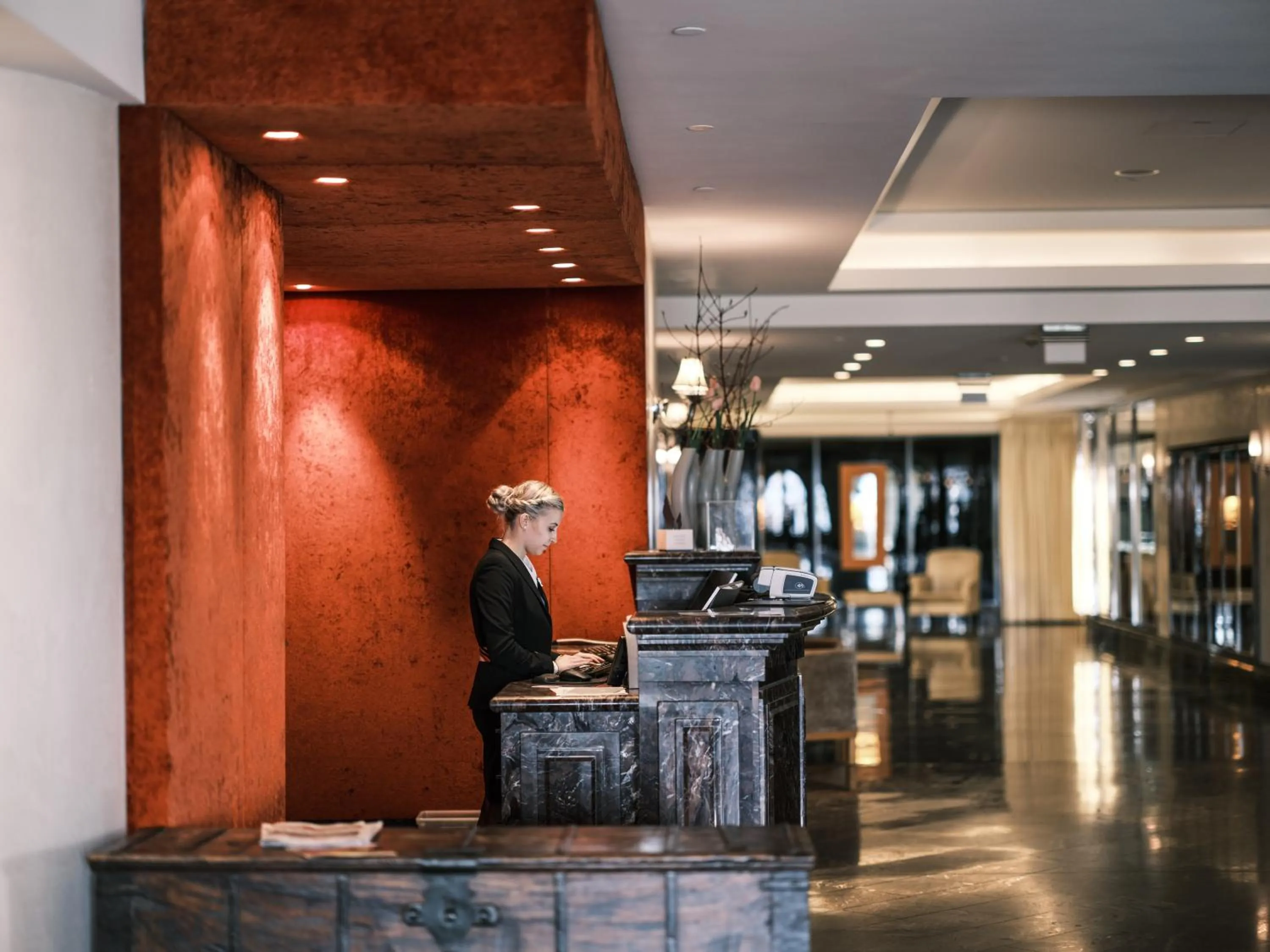 Lobby or reception in Falkensteiner Schlosshotel Velden – The Leading Hotels of the World