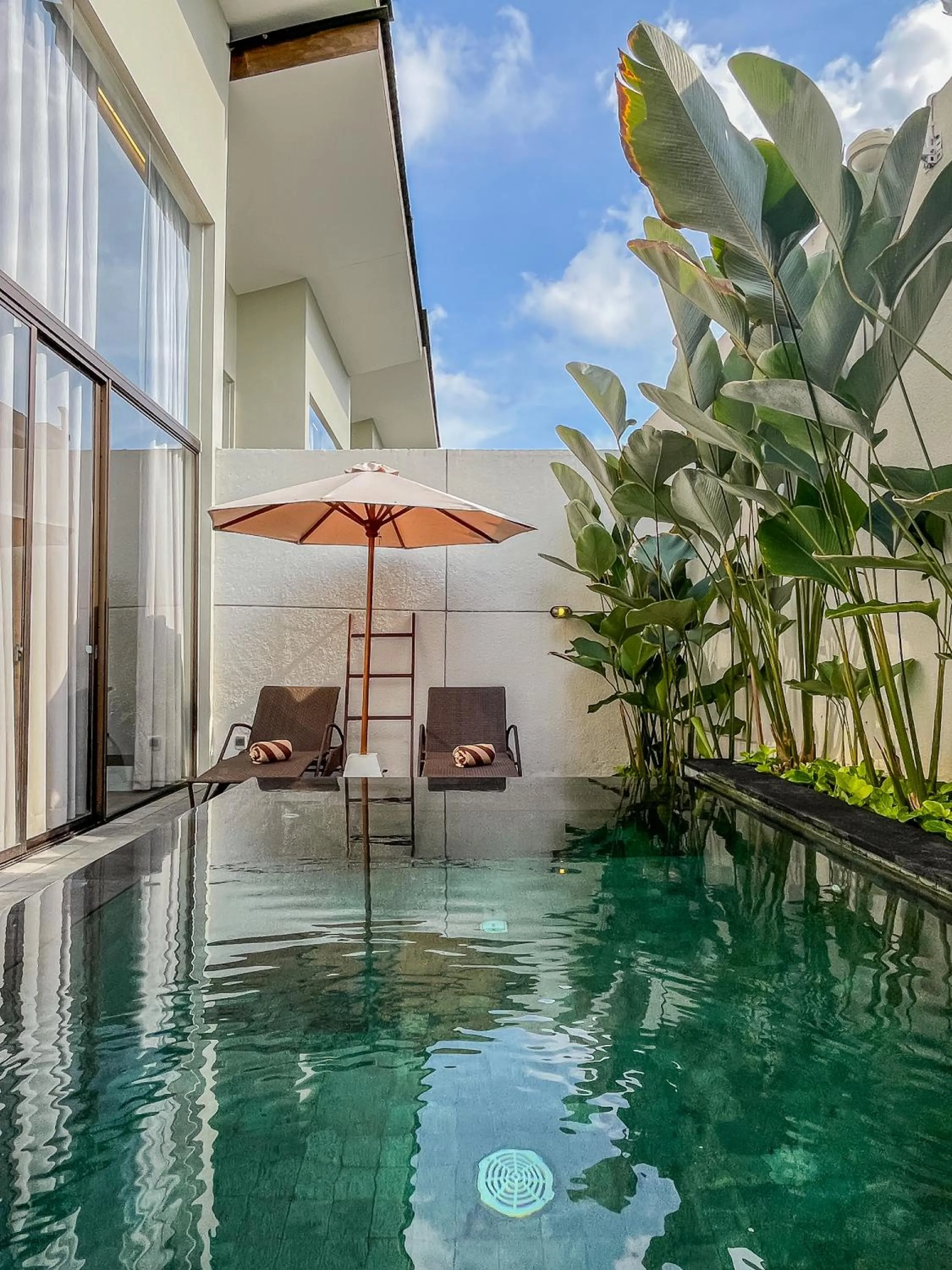 Swimming pool in Kayumas Seminyak Resort