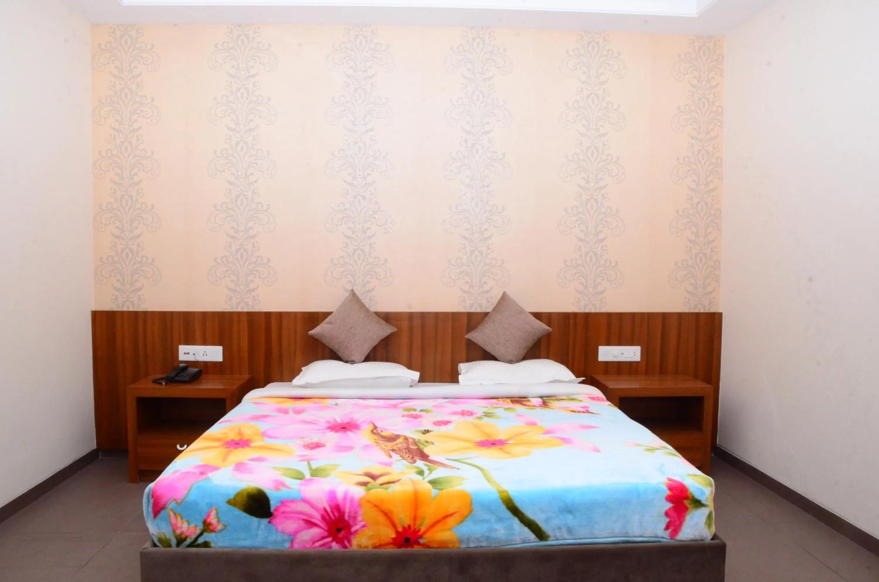 Bed in DUDI HOTEL