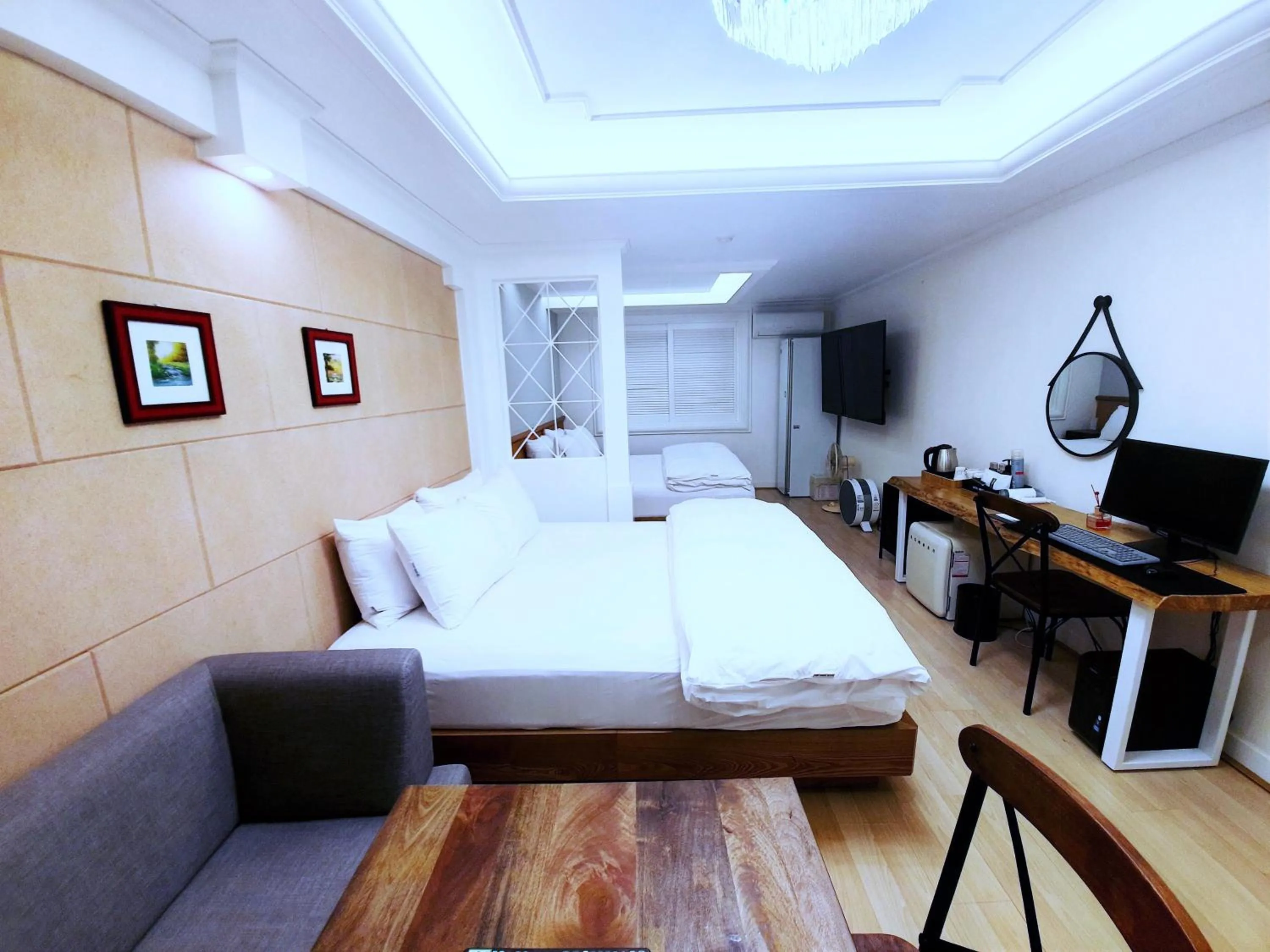 Property building, Bed in Uneed Hotel