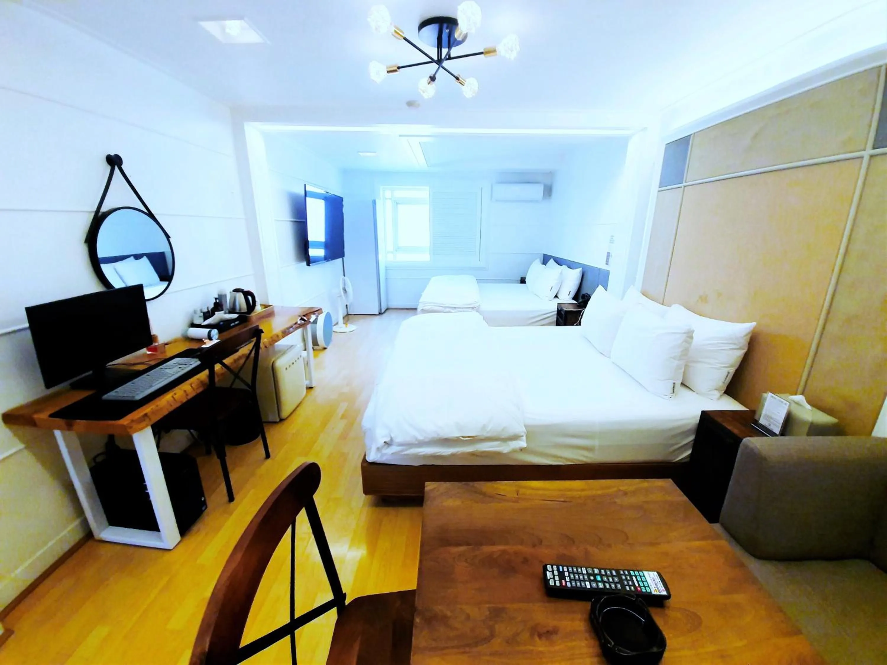 Property building, Bed in Uneed Hotel