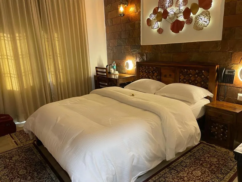 Yashmay Villa Club & Resort