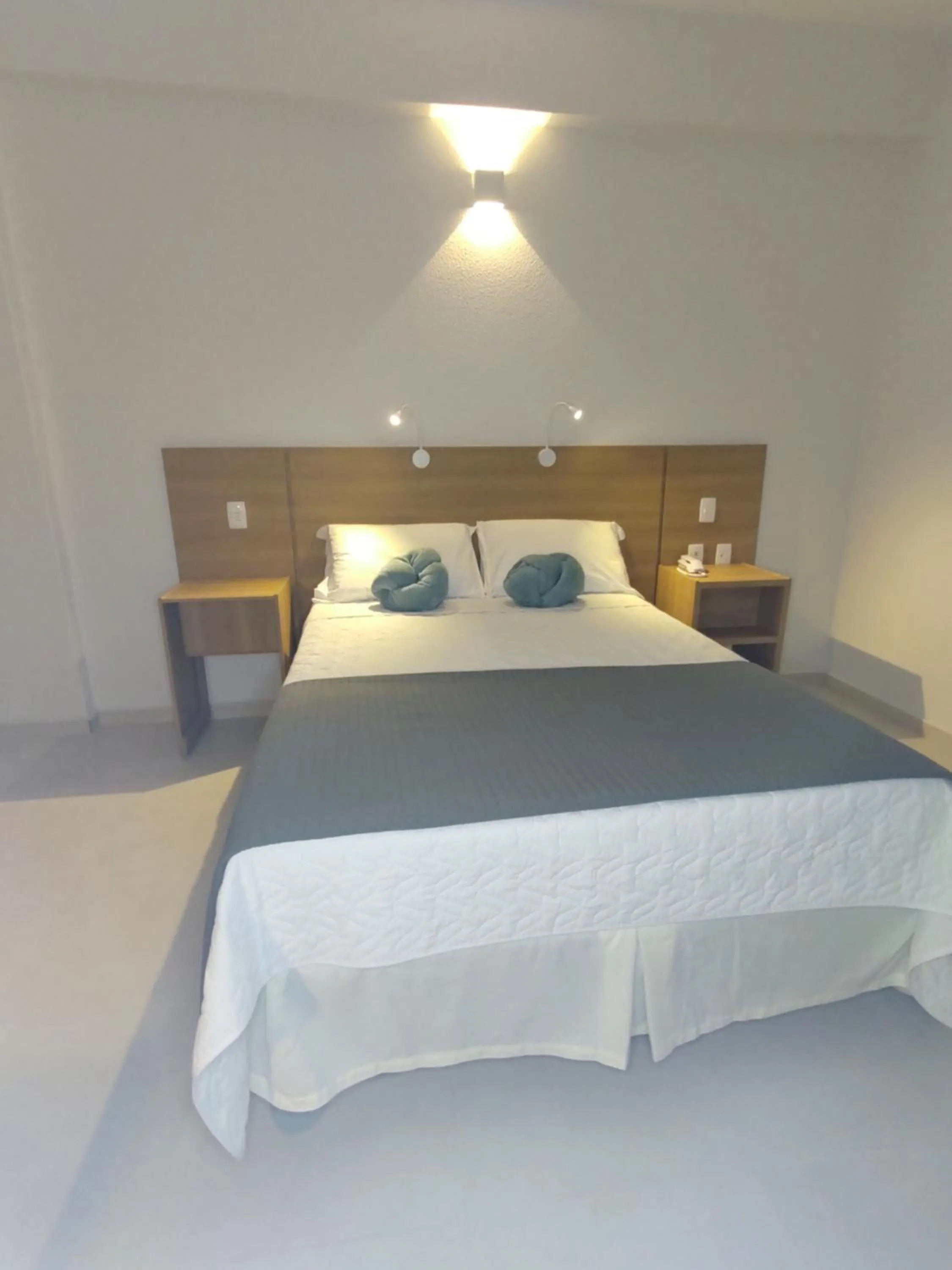 Photo of the whole room, Bed in Hotel Quartzo