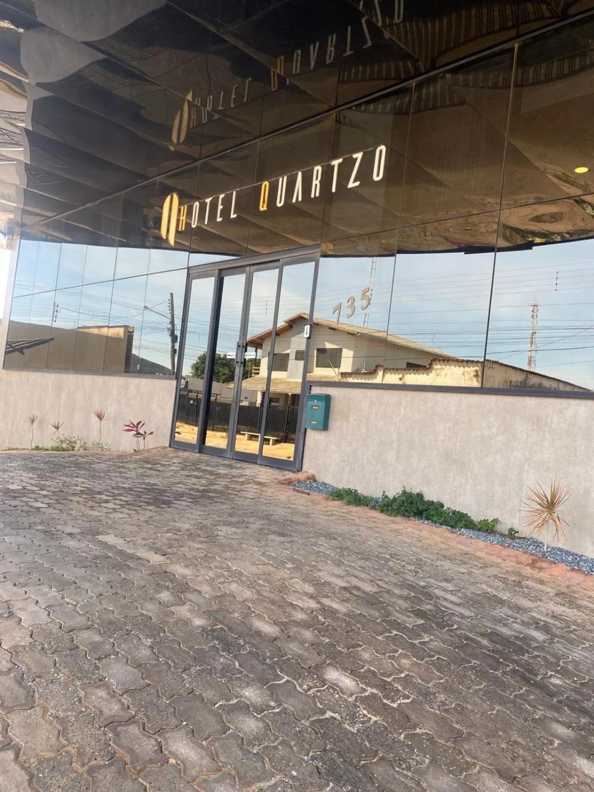 Property building in Hotel Quartzo