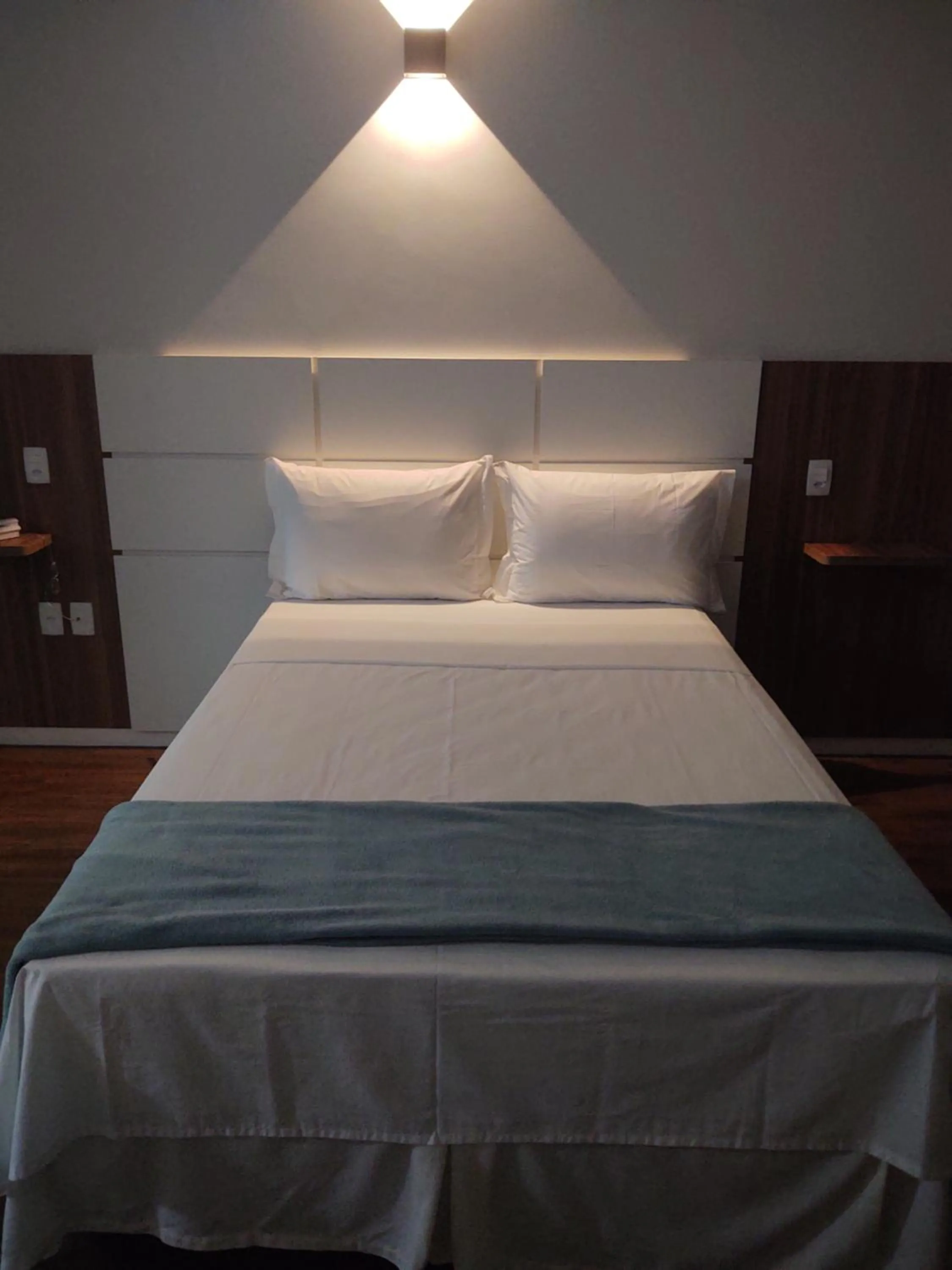 Bed in Hotel Quartzo