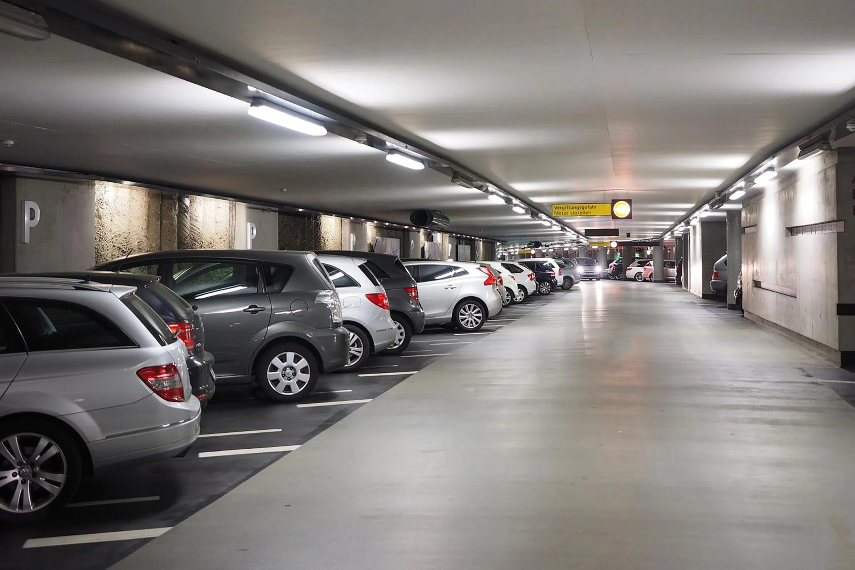 Parking in Hotel Fabulous - Delhi International Airport