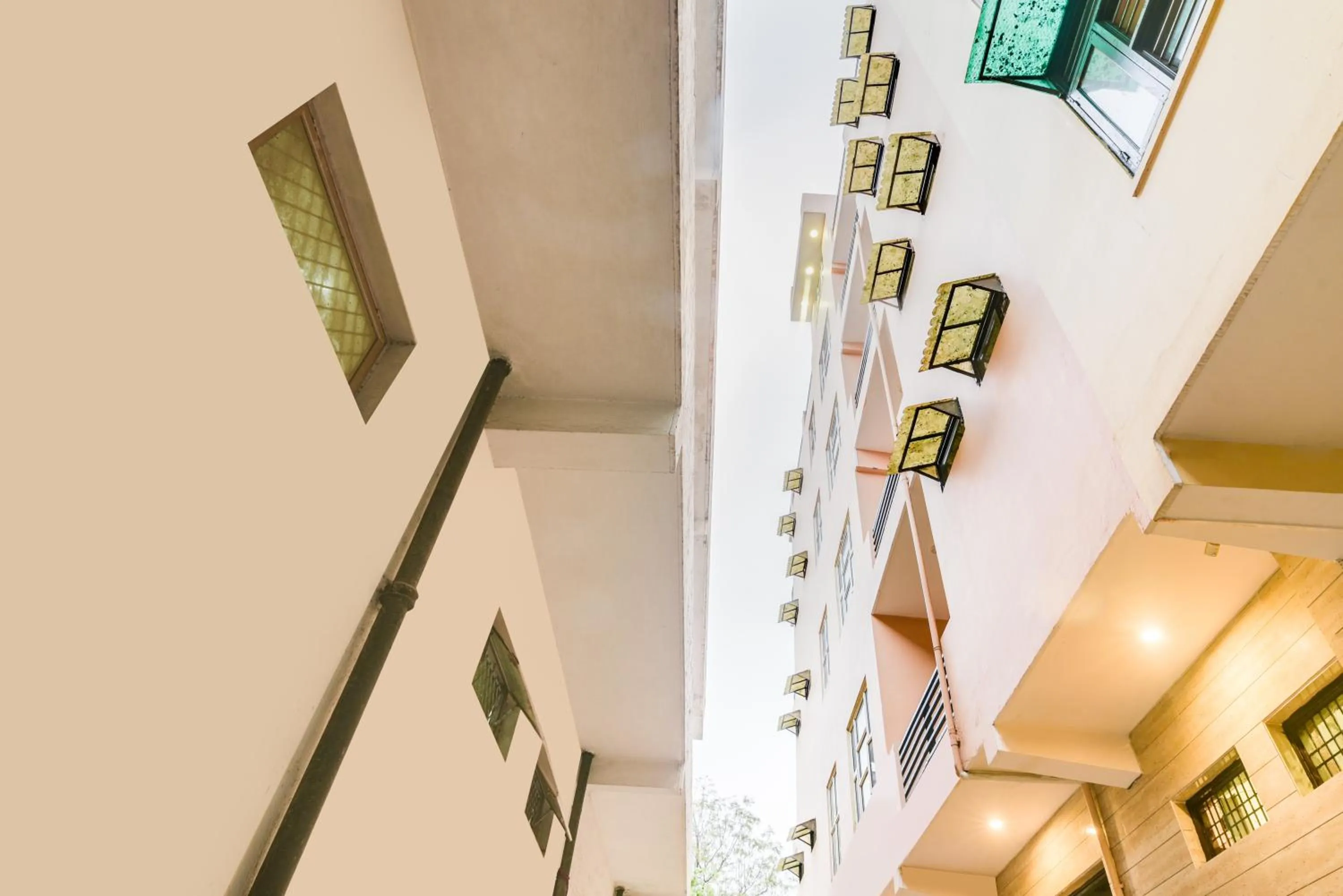 Property building in Hotel Fabulous - Delhi International Airport