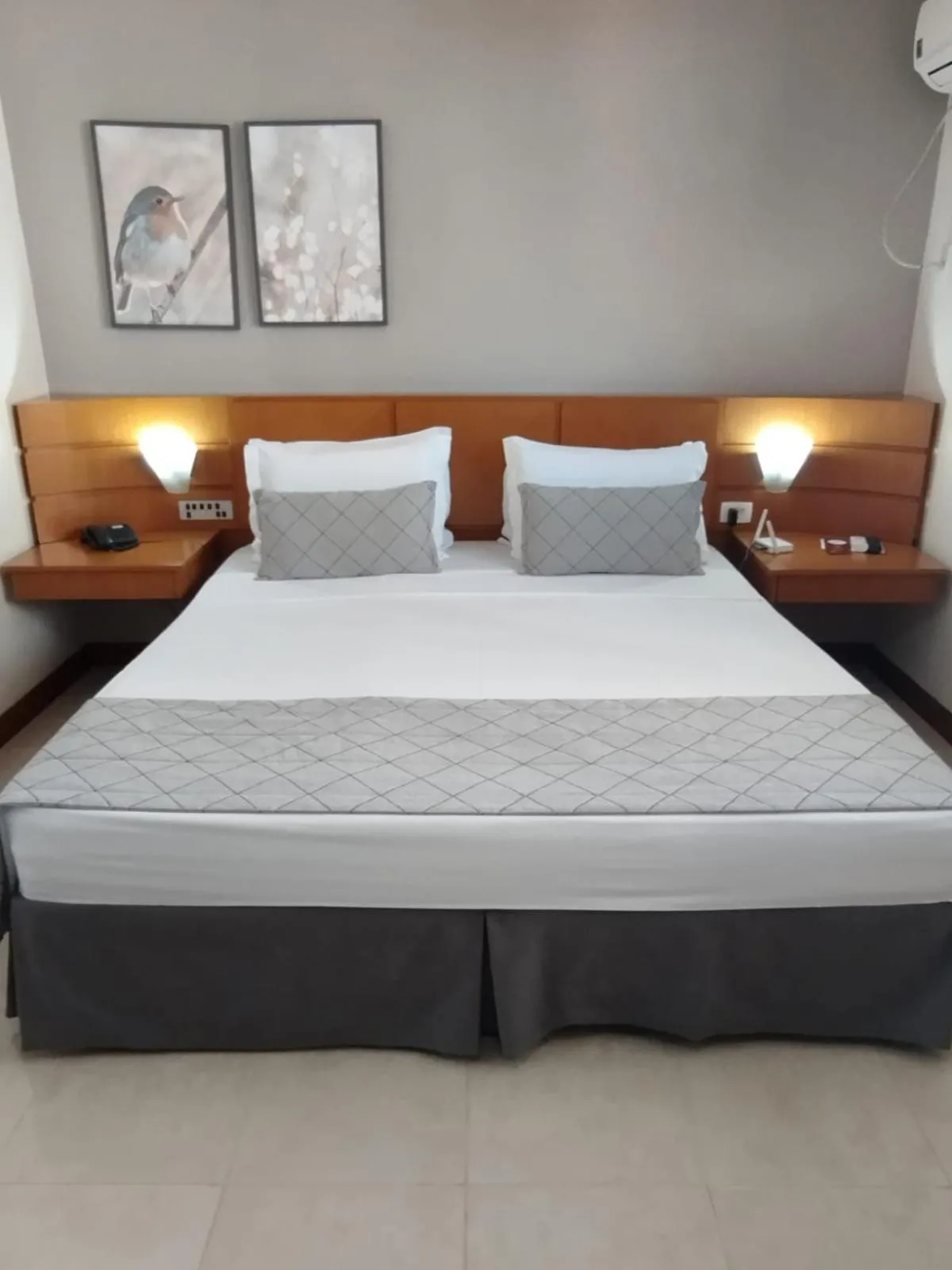 Bed in Copas Executive Hotel