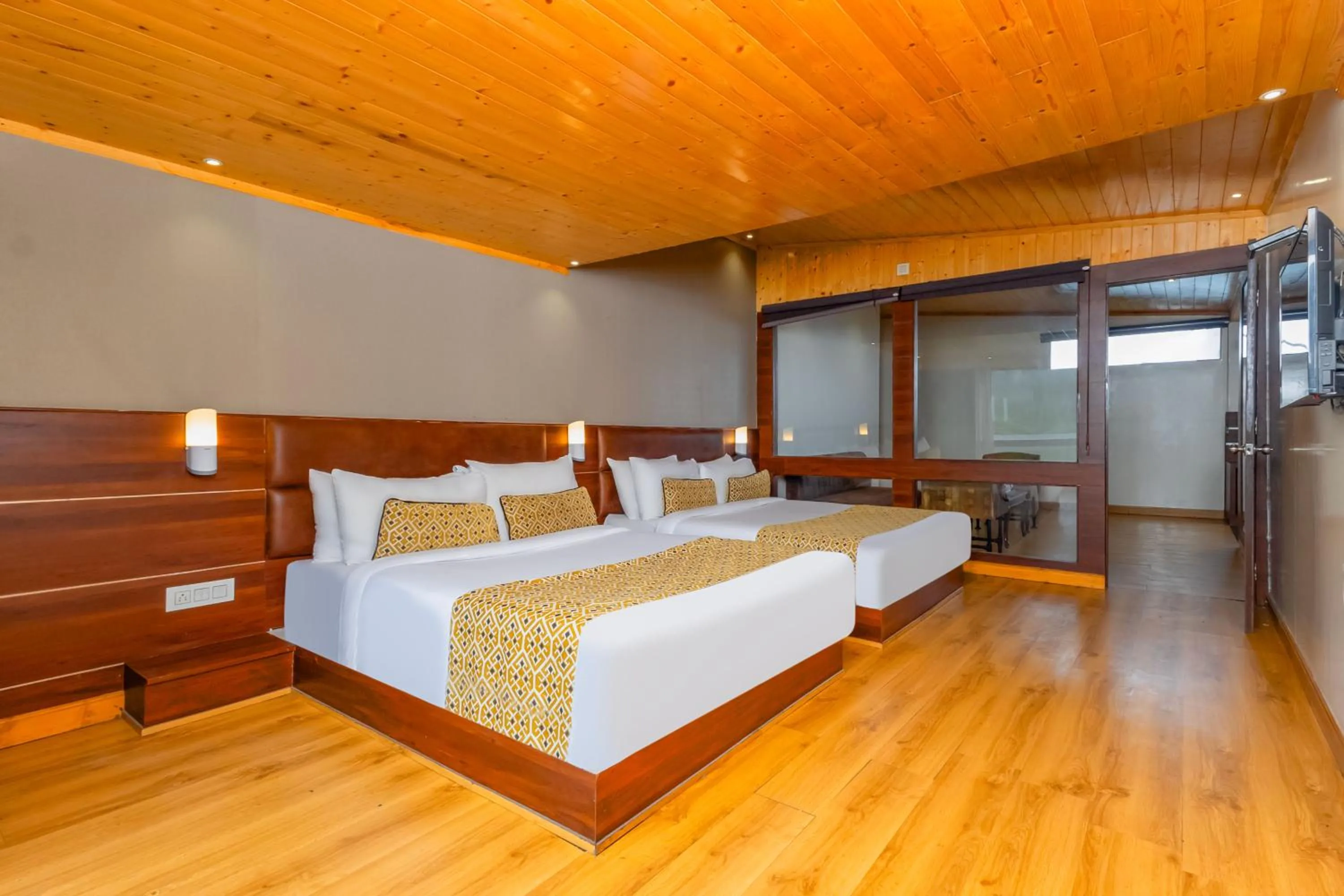 Bedroom, Bed in Sumitel Vista 800m from Mall Road