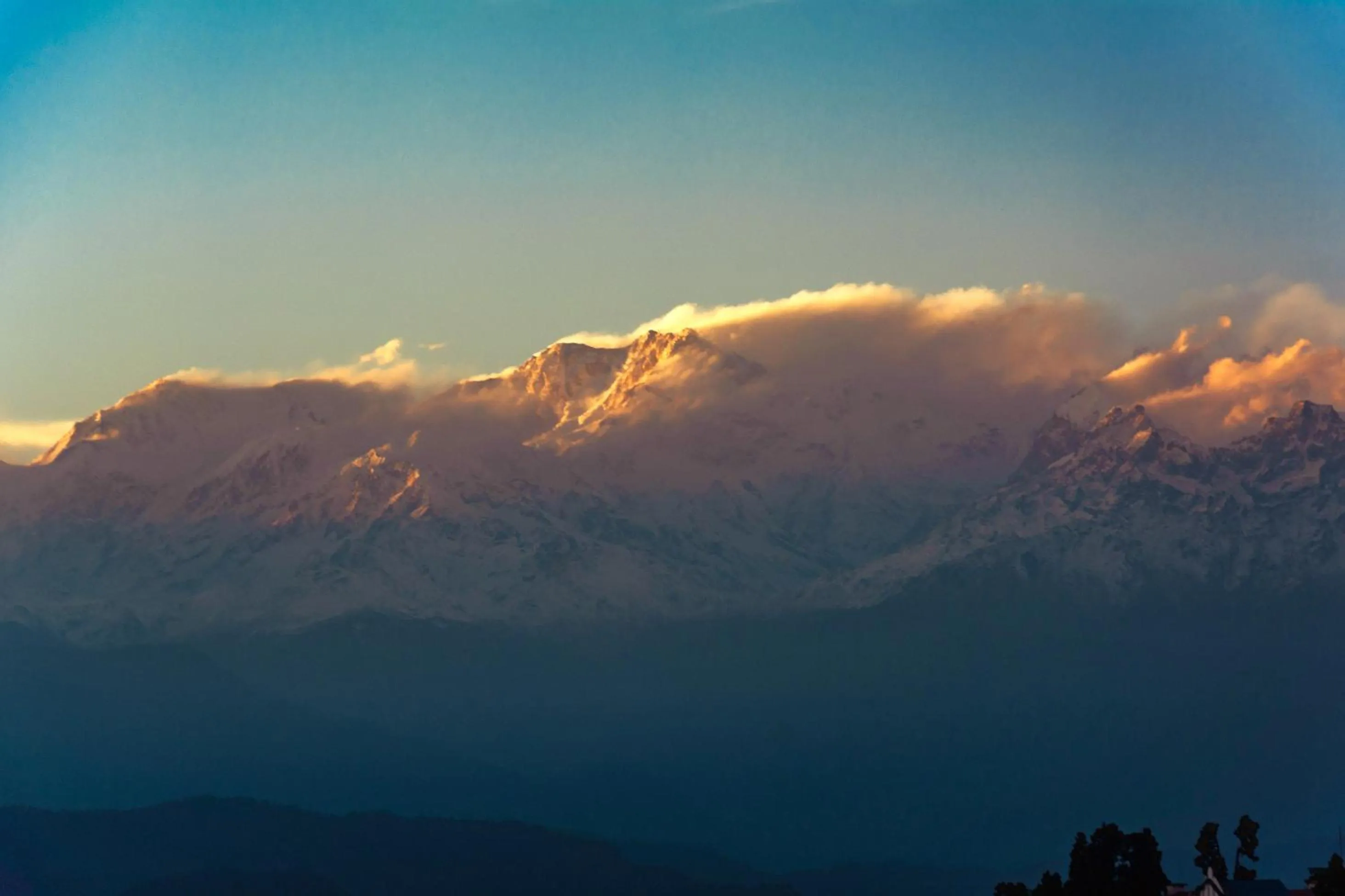 Mountain view in Sumitel Vista 800m from Mall Road