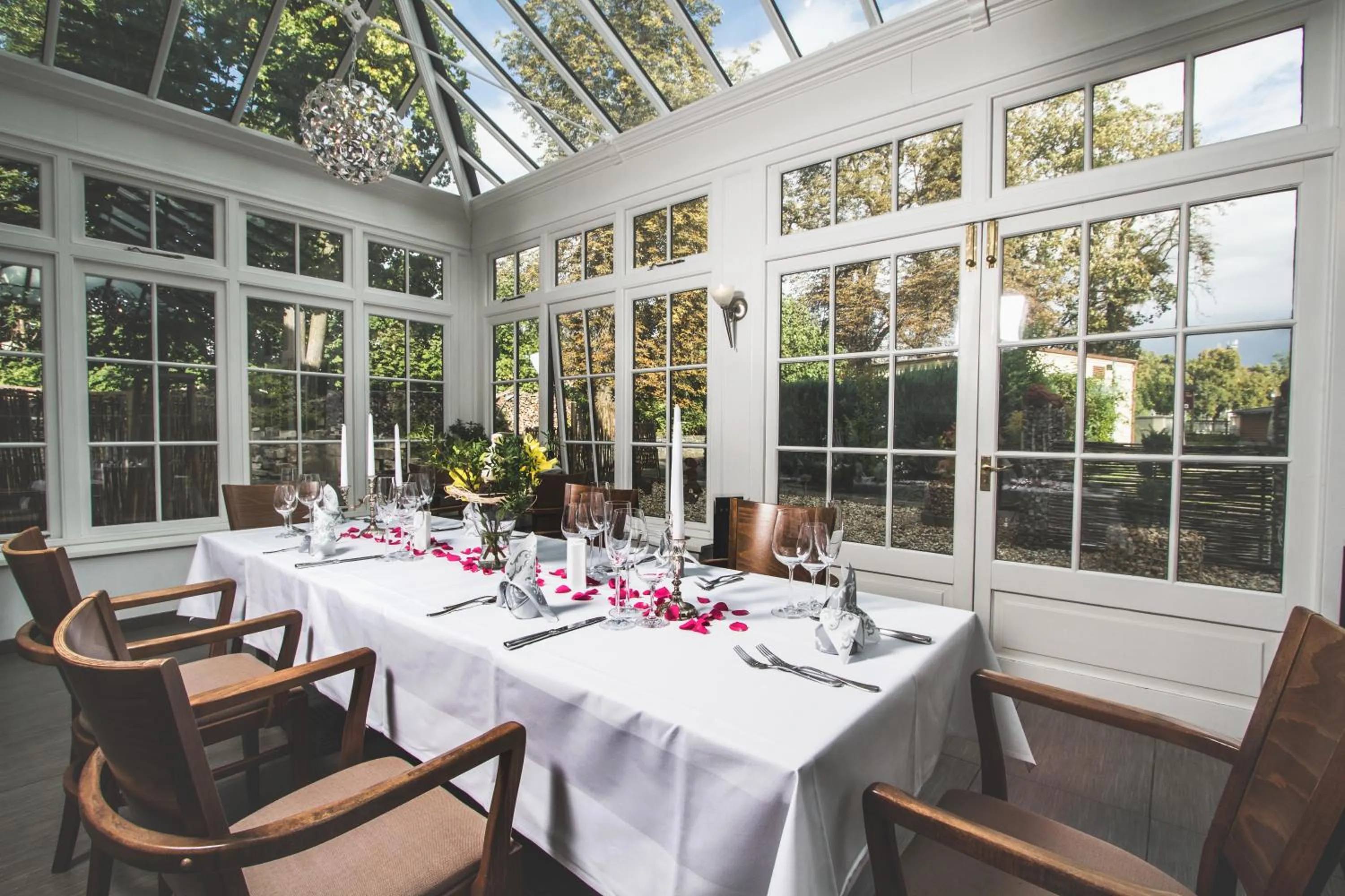 Restaurant/places to eat in Dresdner Hof