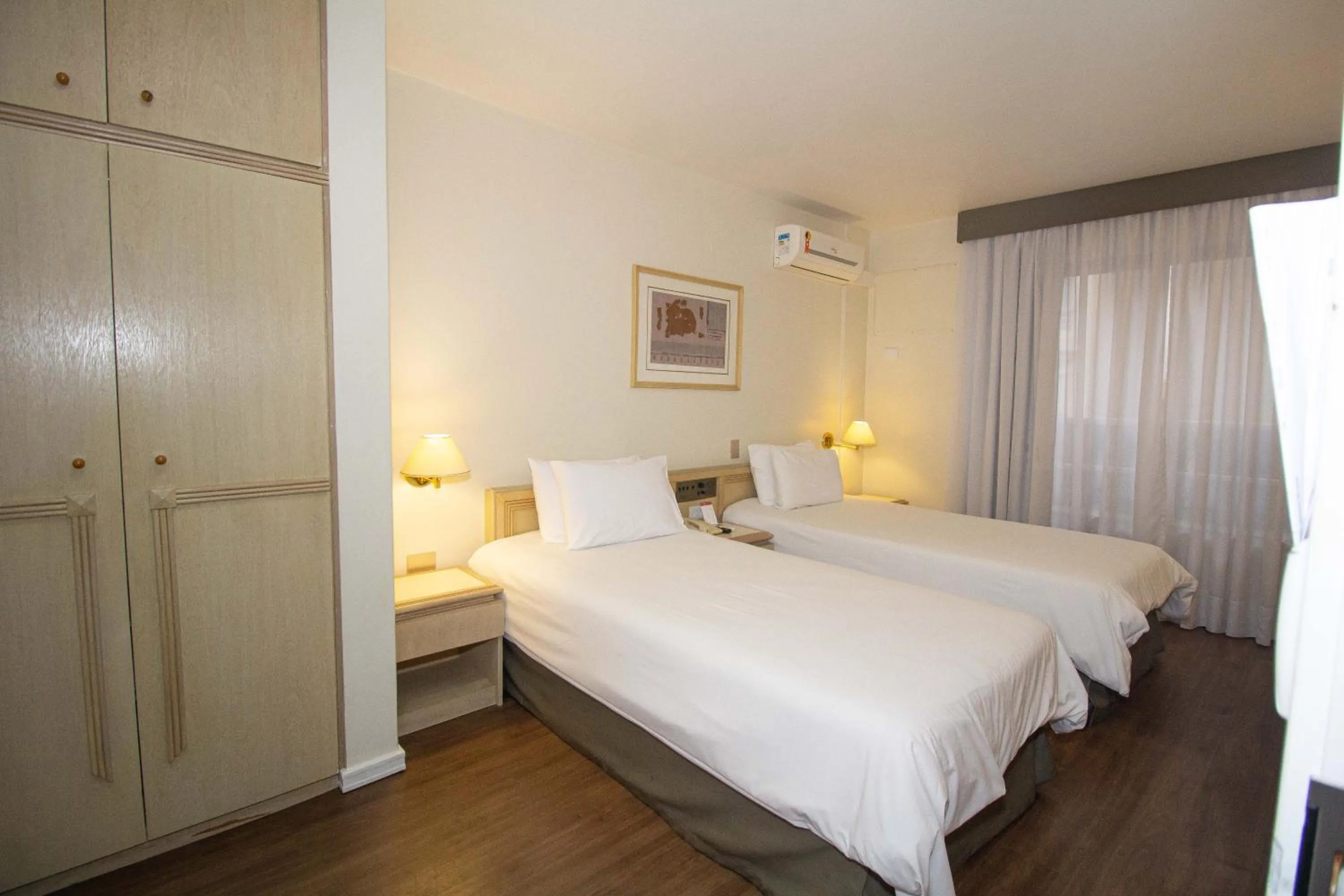 Photo of the whole room, Bed in Trevi Hotel e Business