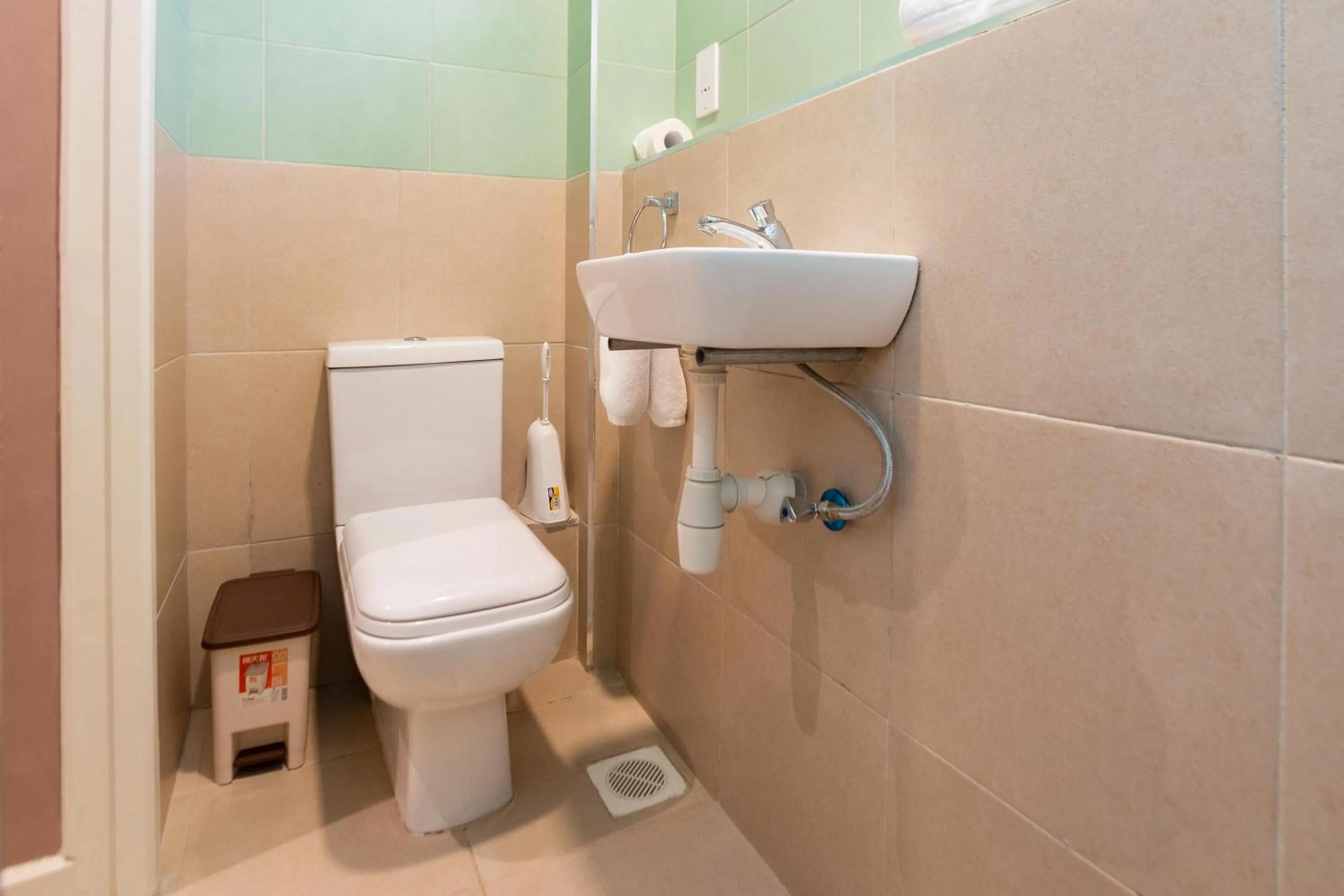 Bathroom in Kozi Suites Nairobi Airport