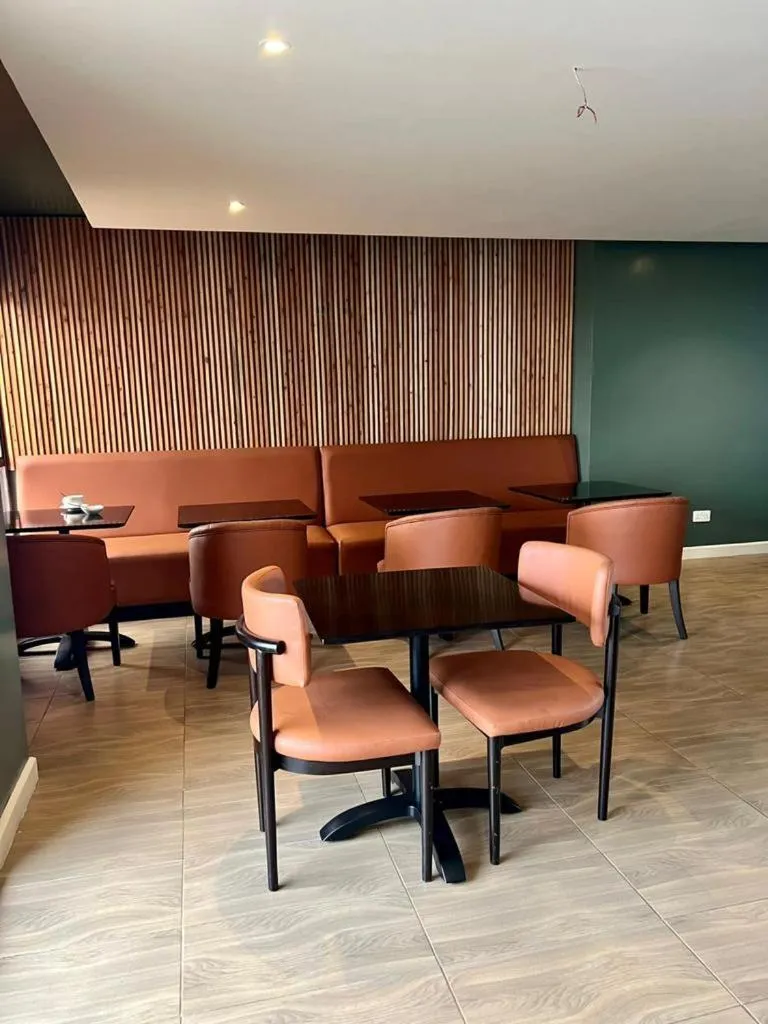 Restaurant/places to eat in Kozi Suites Nairobi Airport