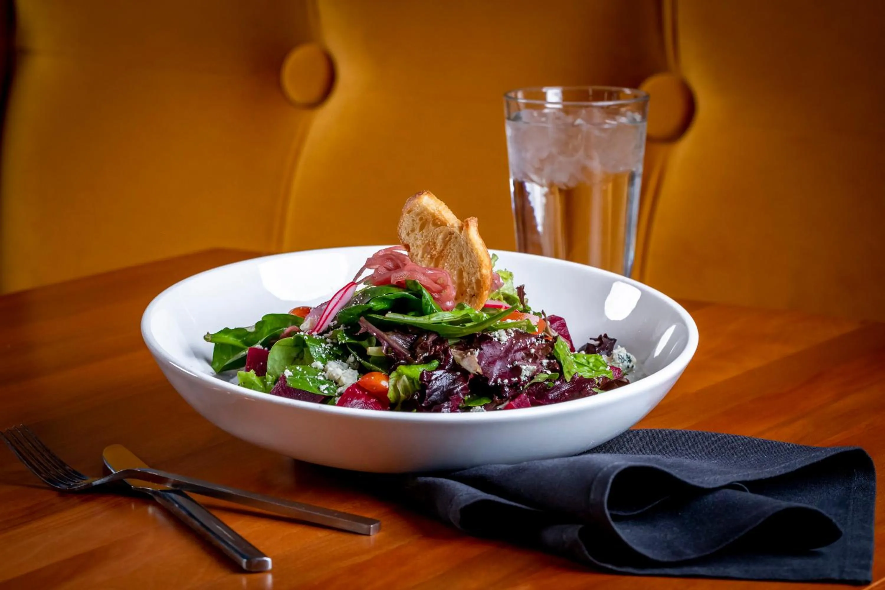 Restaurant/places to eat in Holiday Inn Lancaster by IHG